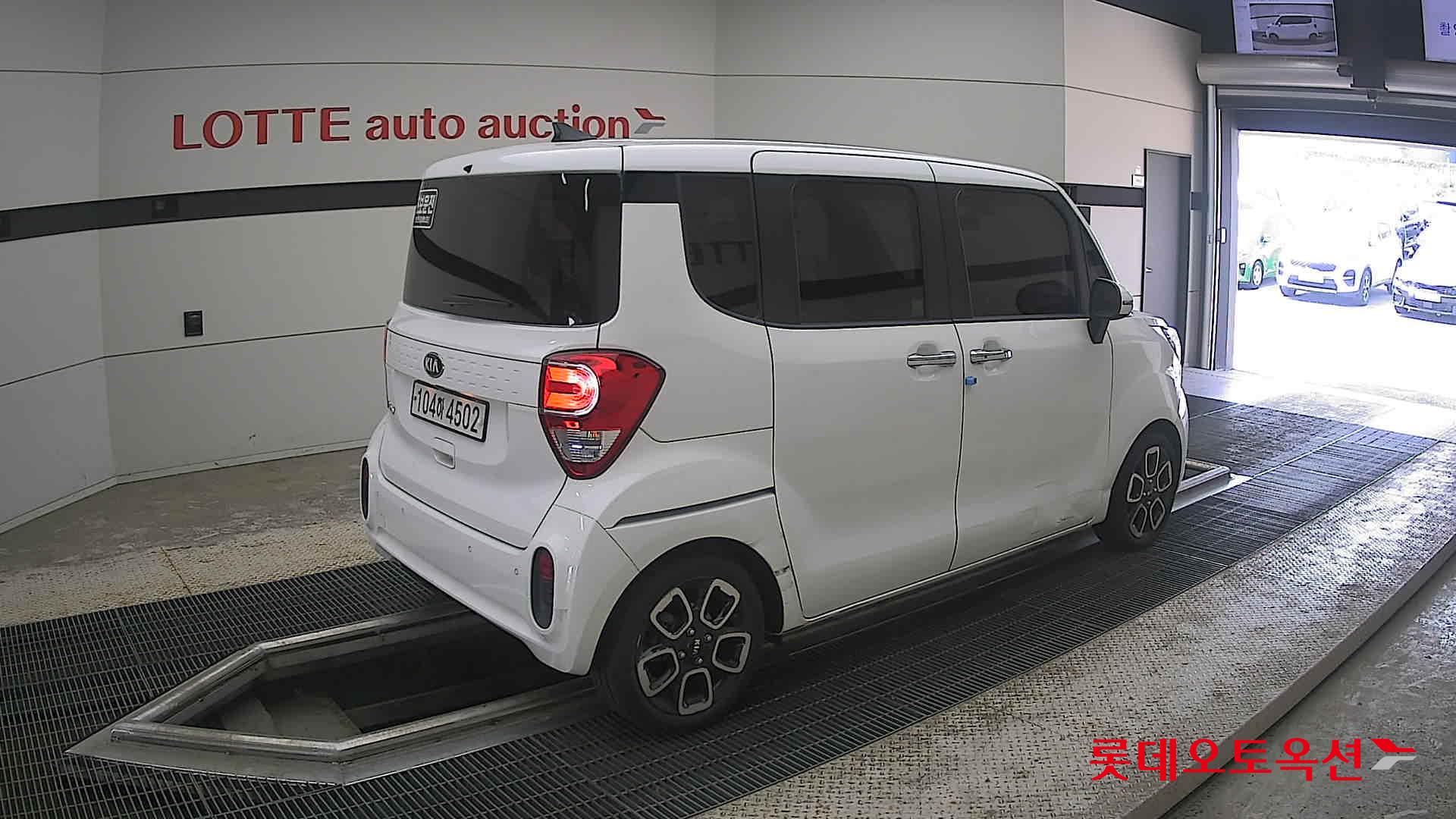 2020 - kia ray