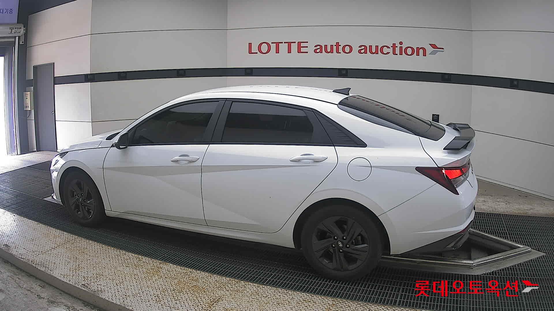 2023 - hyundai avante