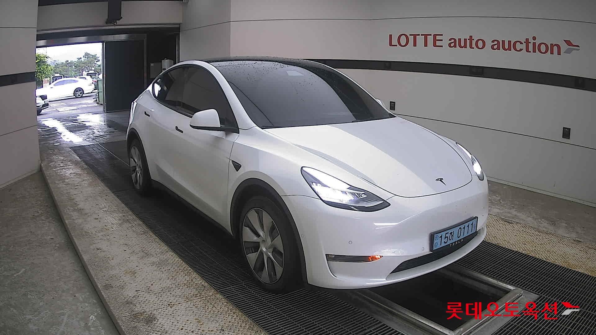 2022 - tesla model y