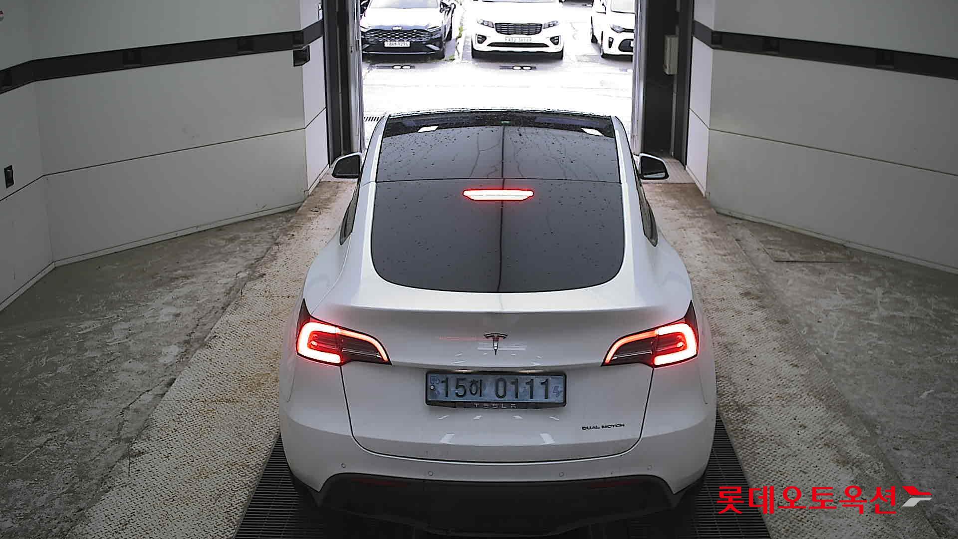 2022 - tesla model y