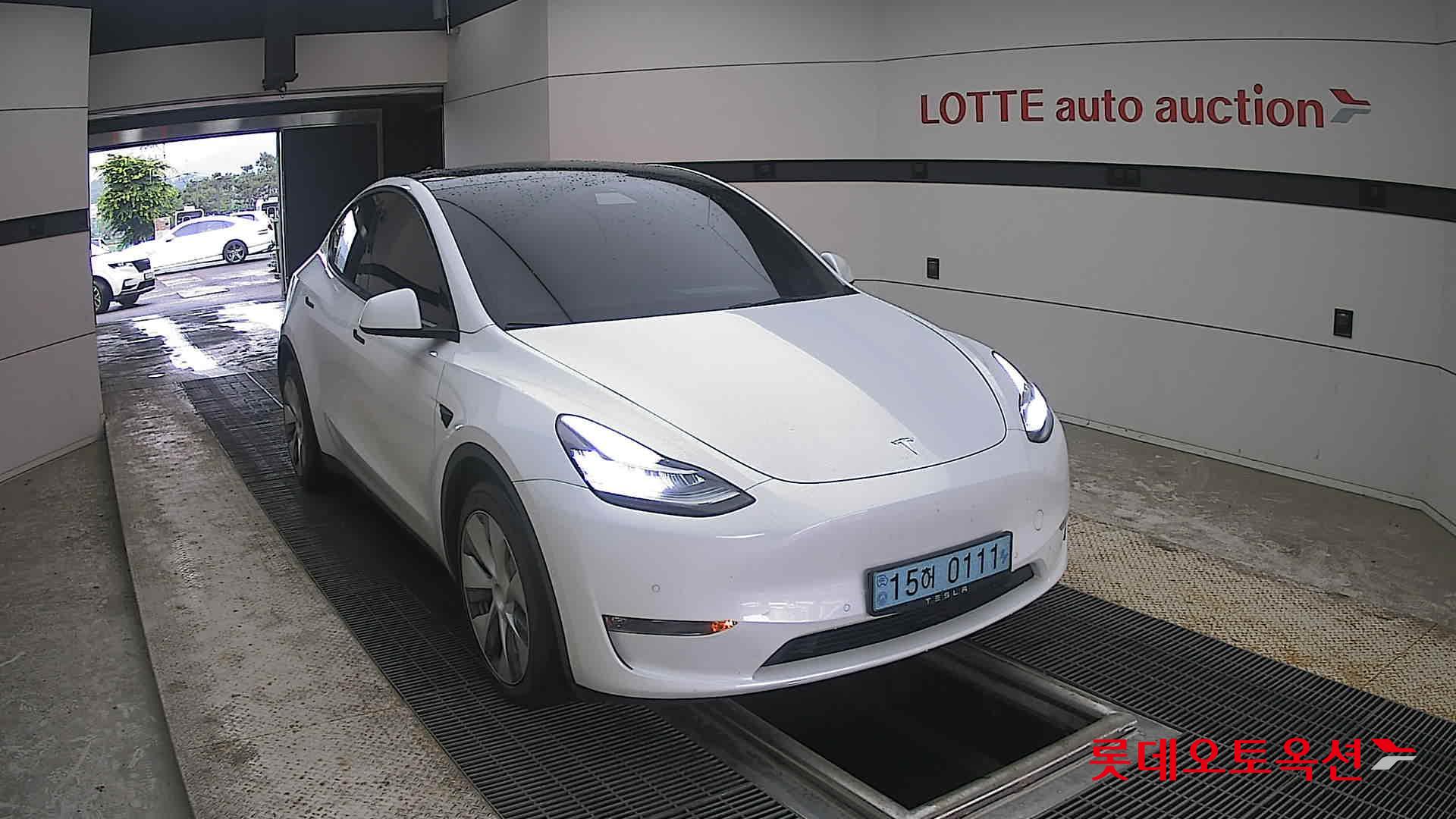 2022 - tesla model y