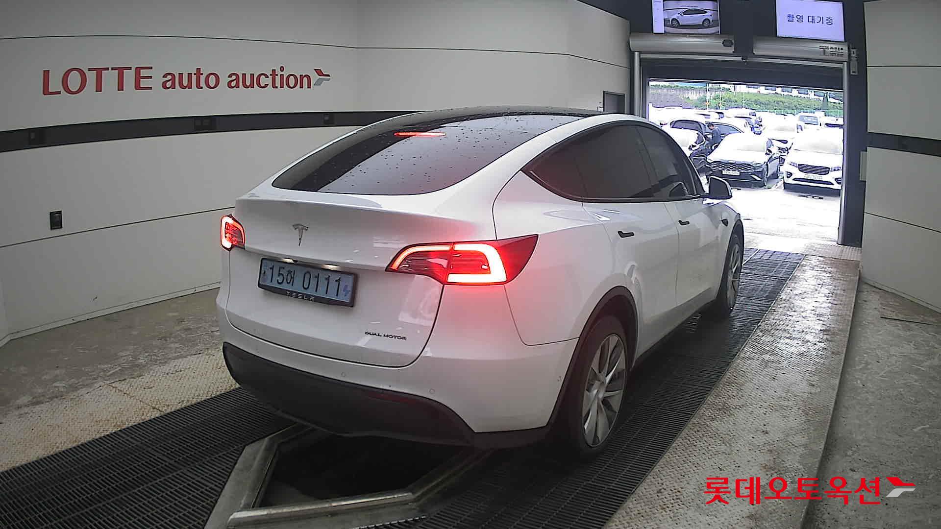 2022 - tesla model y