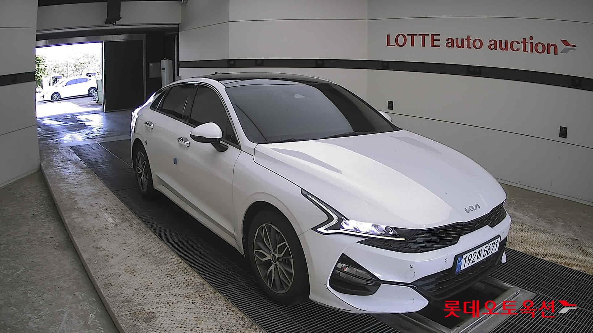 Kia K5 - 6