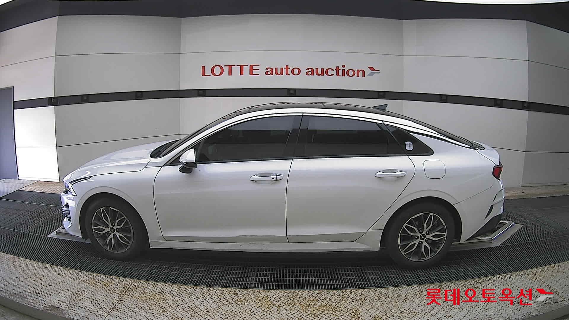 Kia K5 - 13