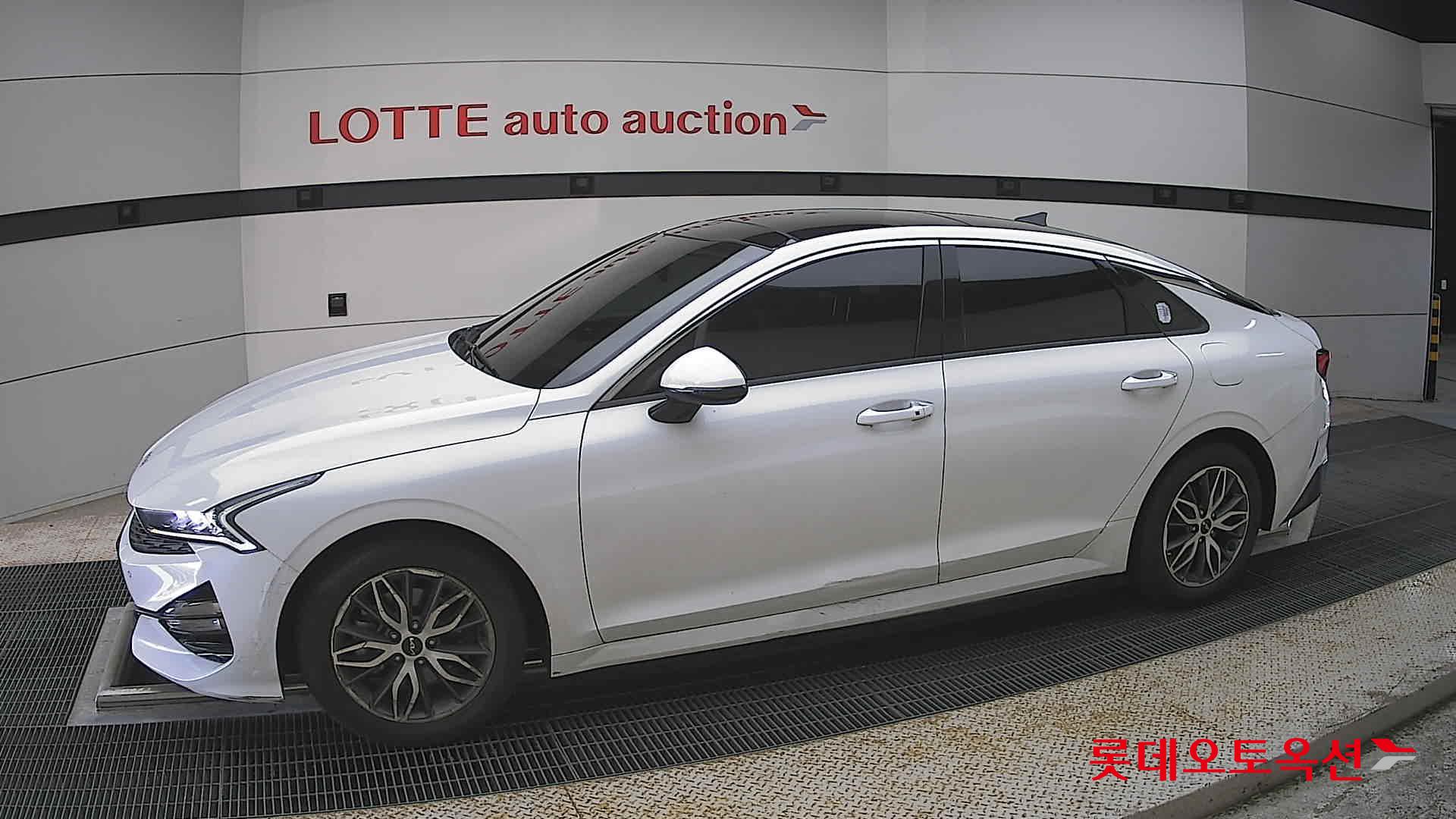 Kia K5 - 12