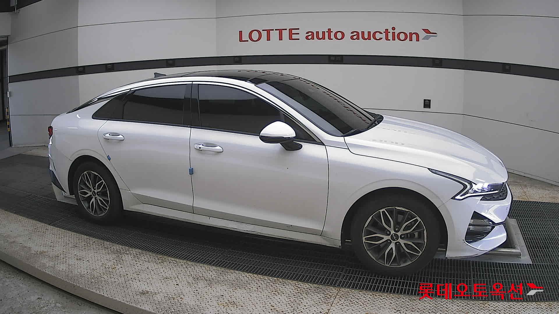 Kia K5 - 22