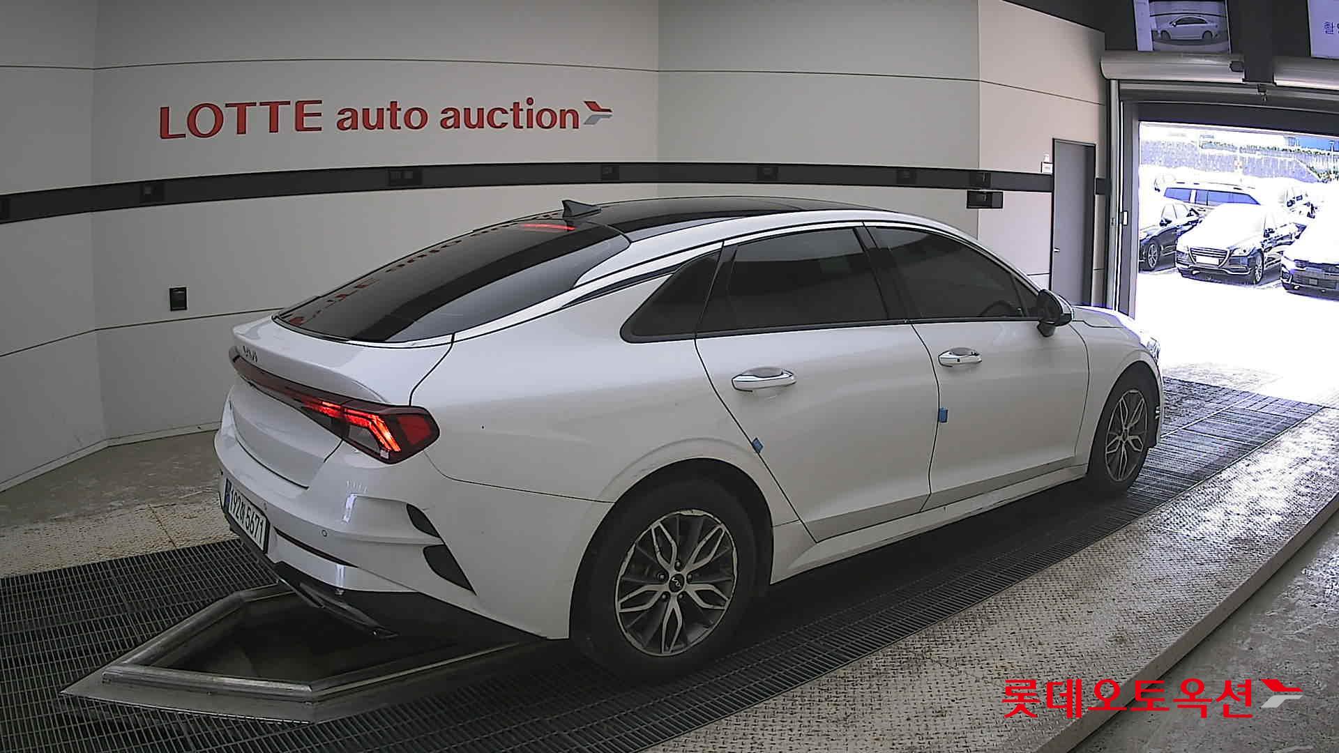 Kia K5 - 19