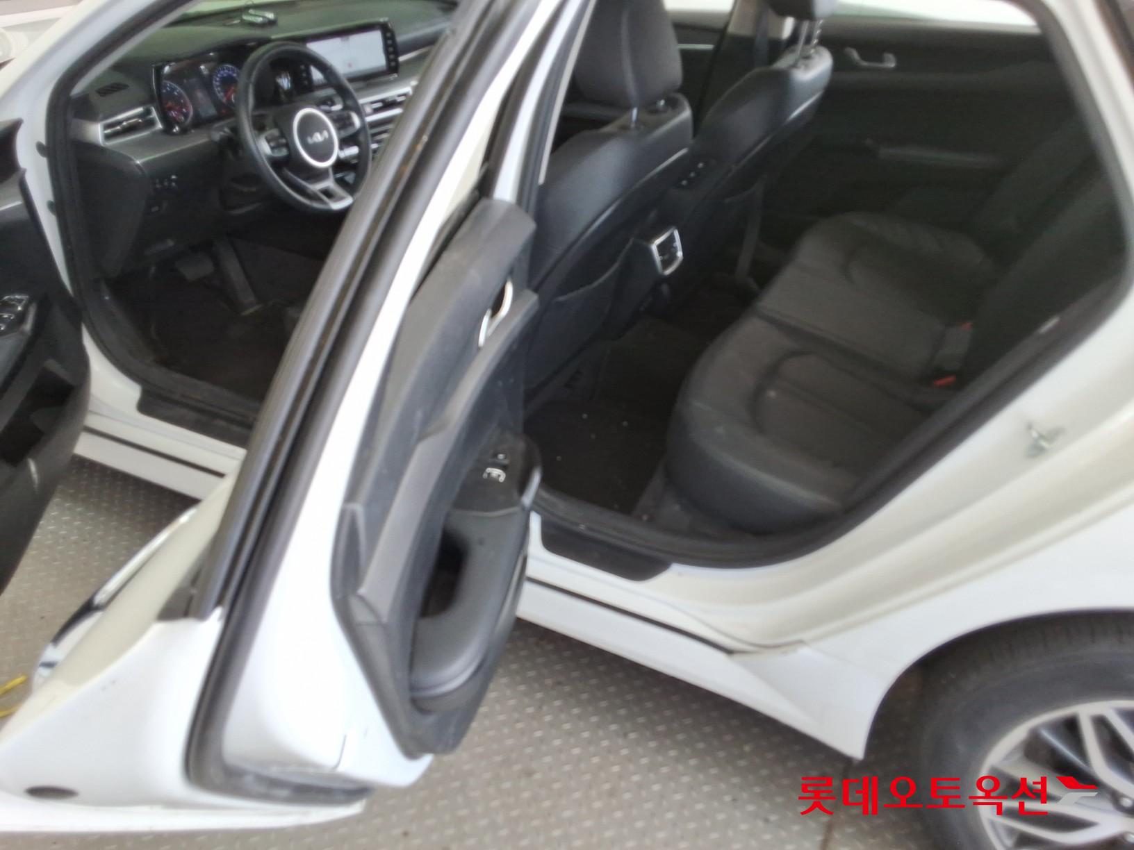 Kia K5 - 38