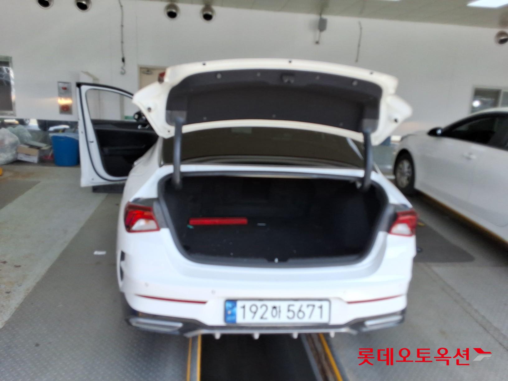 Kia K5 - 9