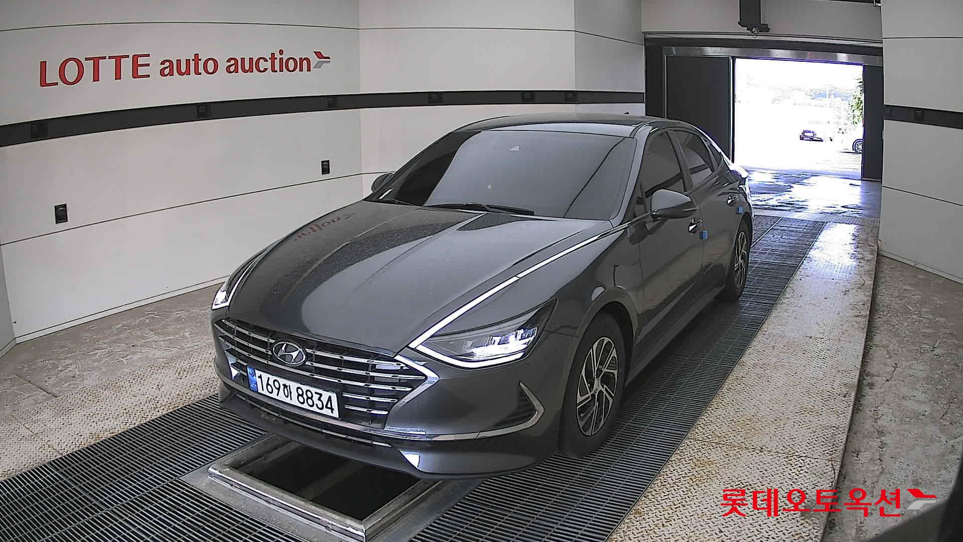 Hyundai Sonata - 10