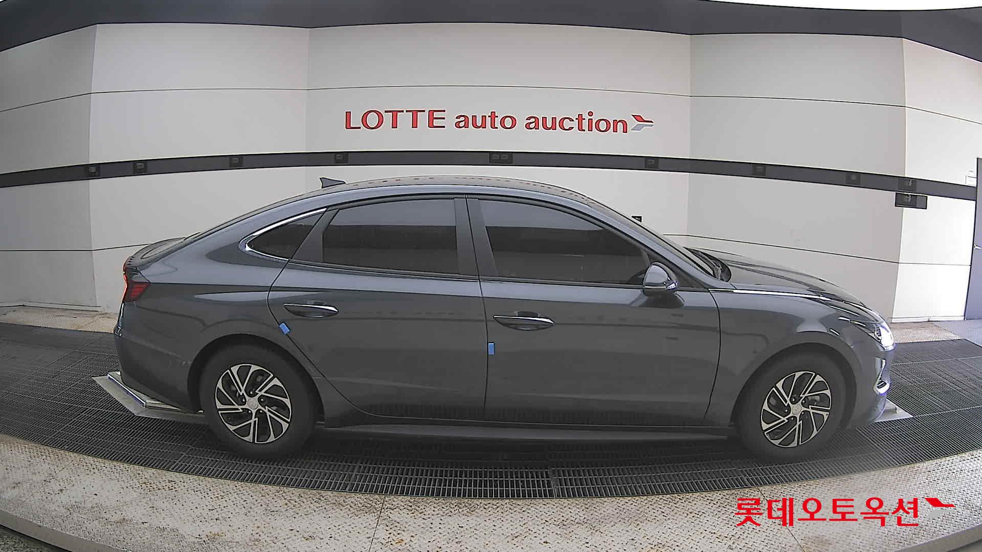Hyundai Sonata - 21