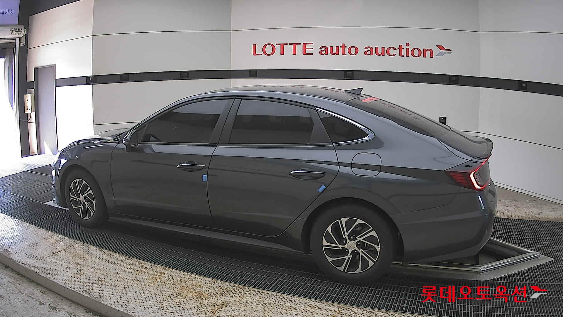Hyundai Sonata - 14