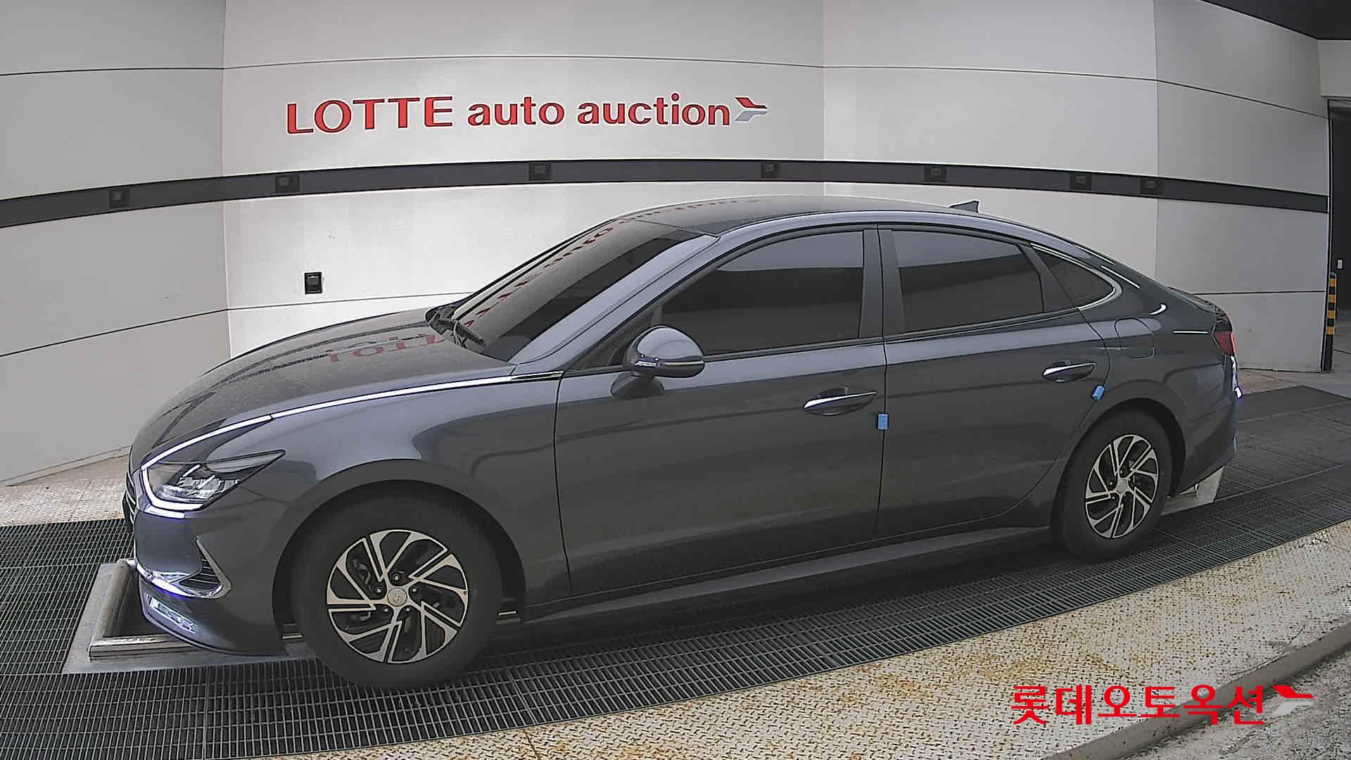 Hyundai Sonata - 12