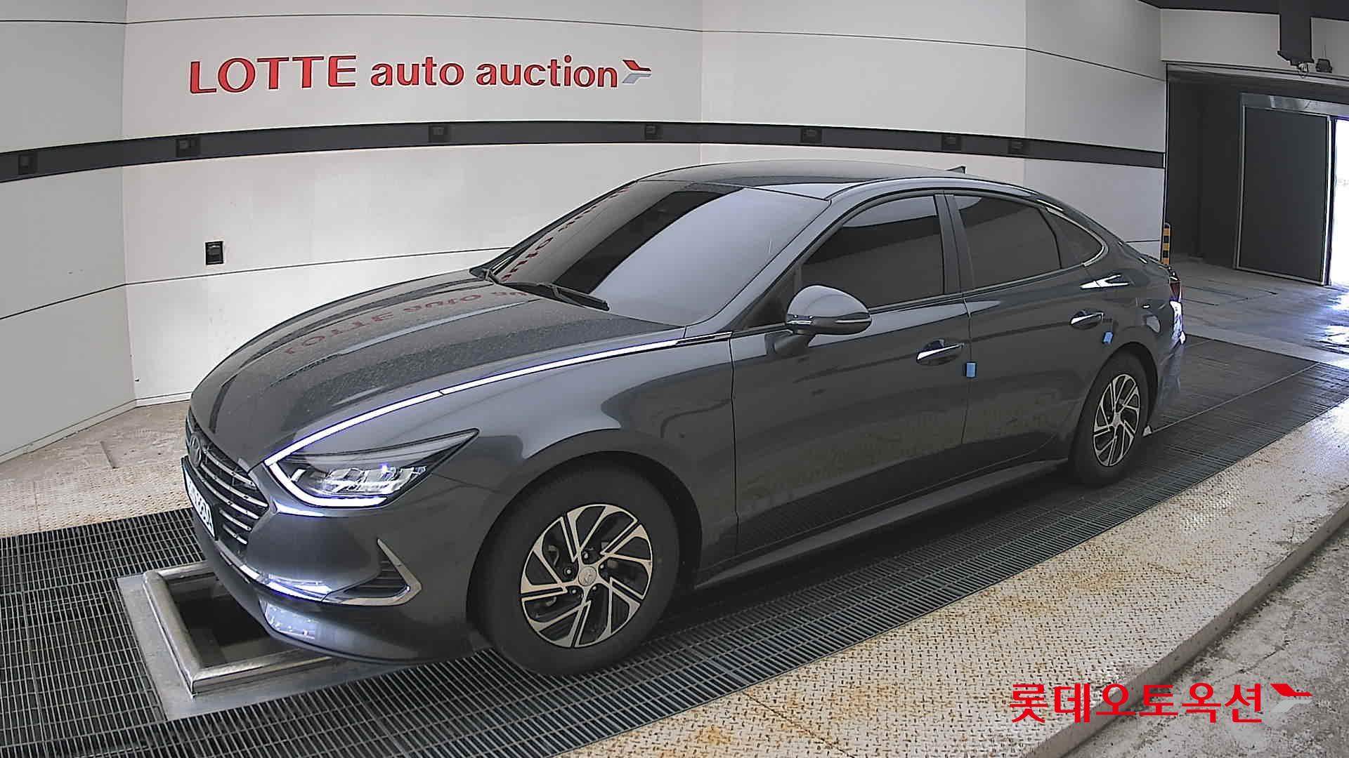 Hyundai Sonata - 11