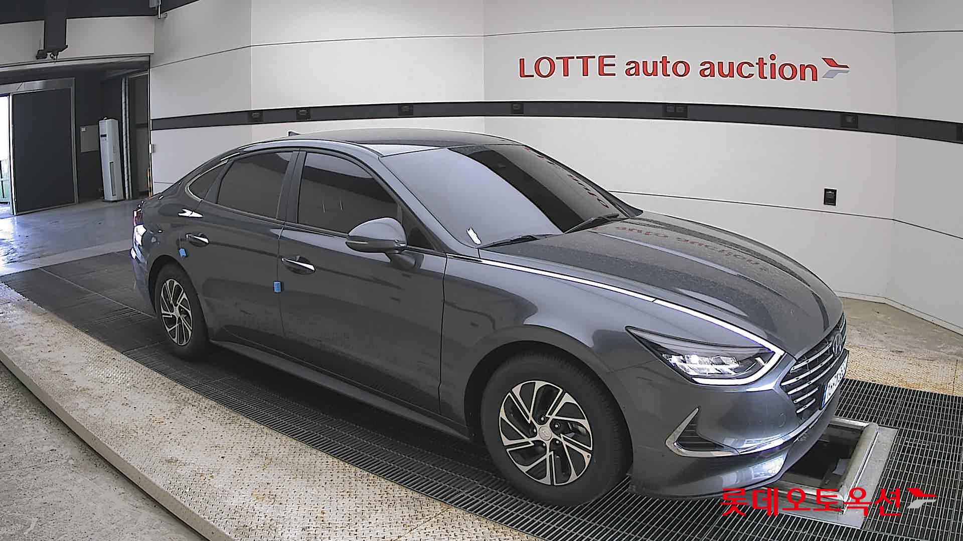 Hyundai Sonata - 23