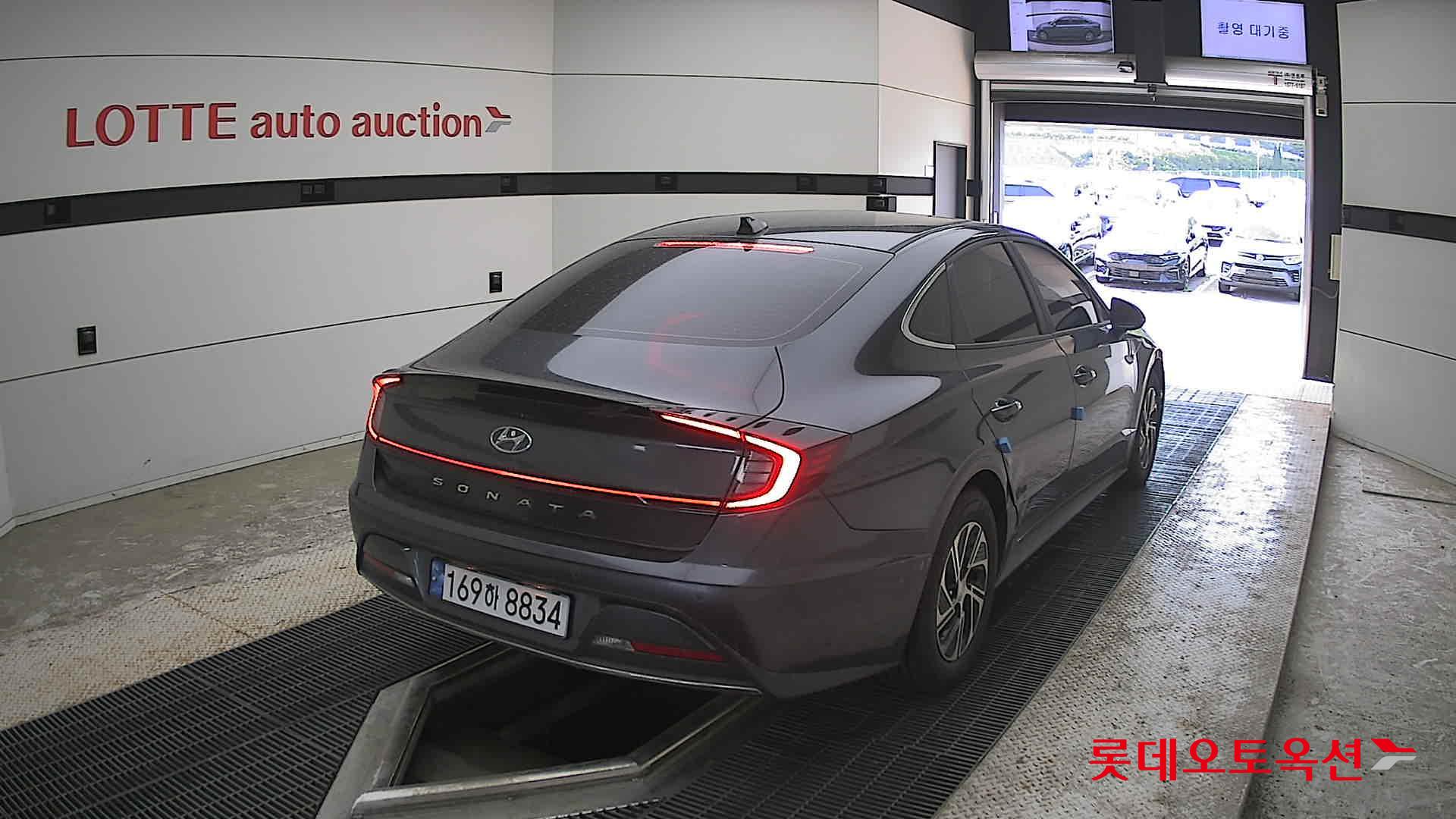 Hyundai Sonata - 18