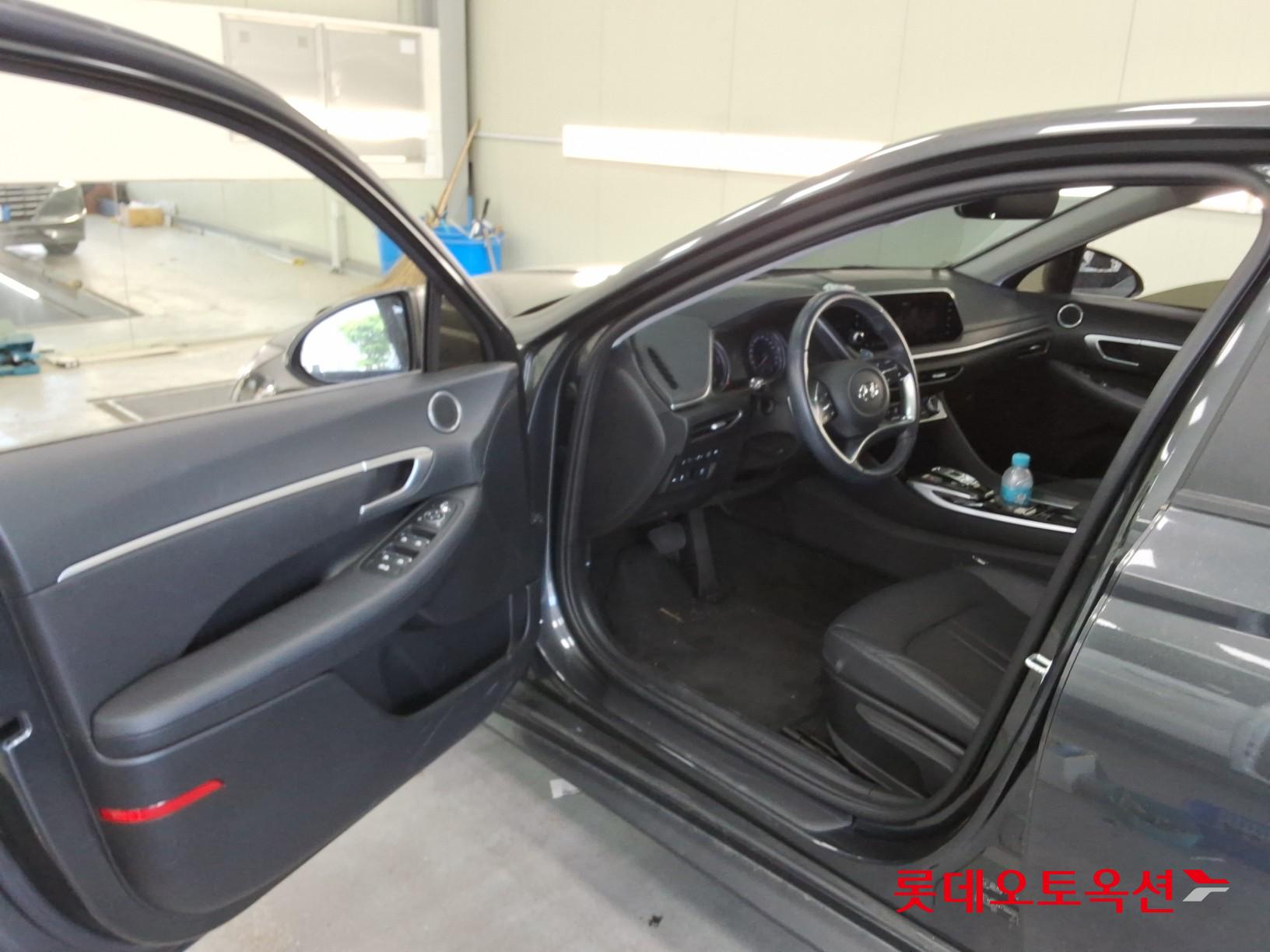 Hyundai Sonata - 35