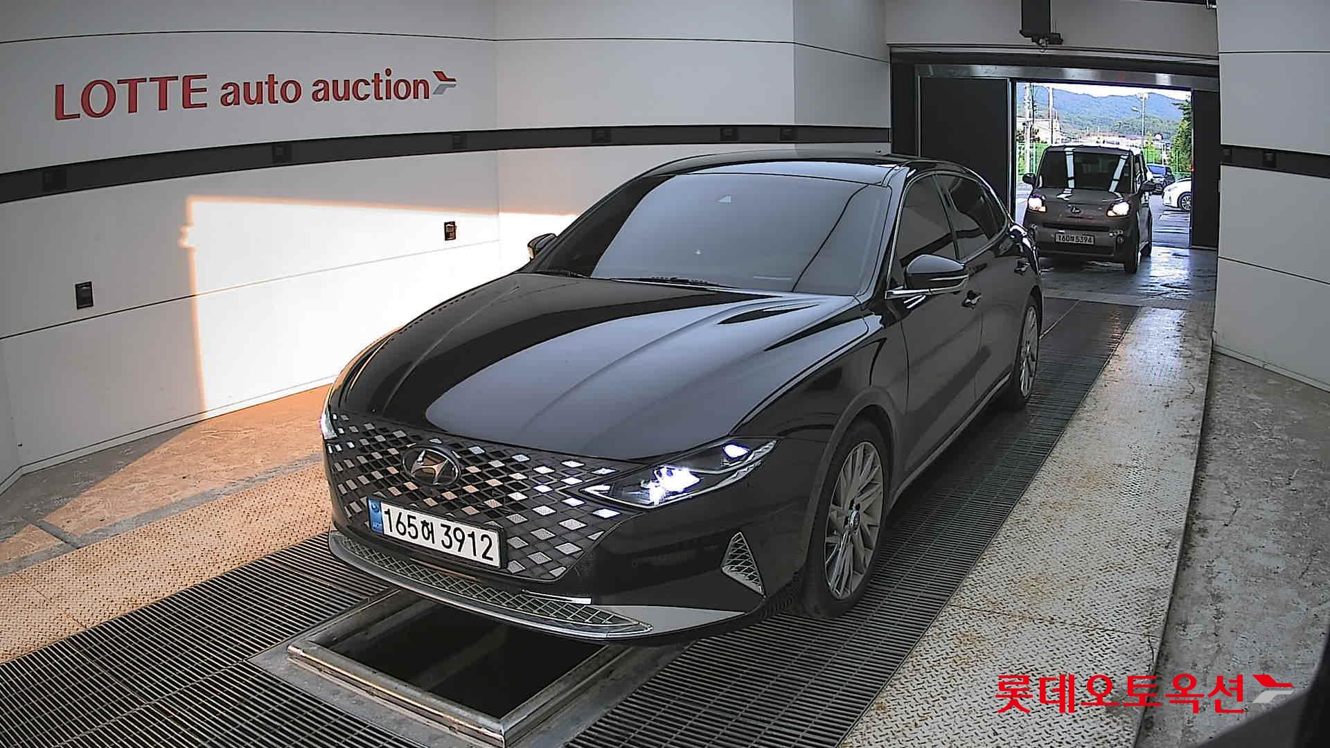Hyundai Grandeur - 10