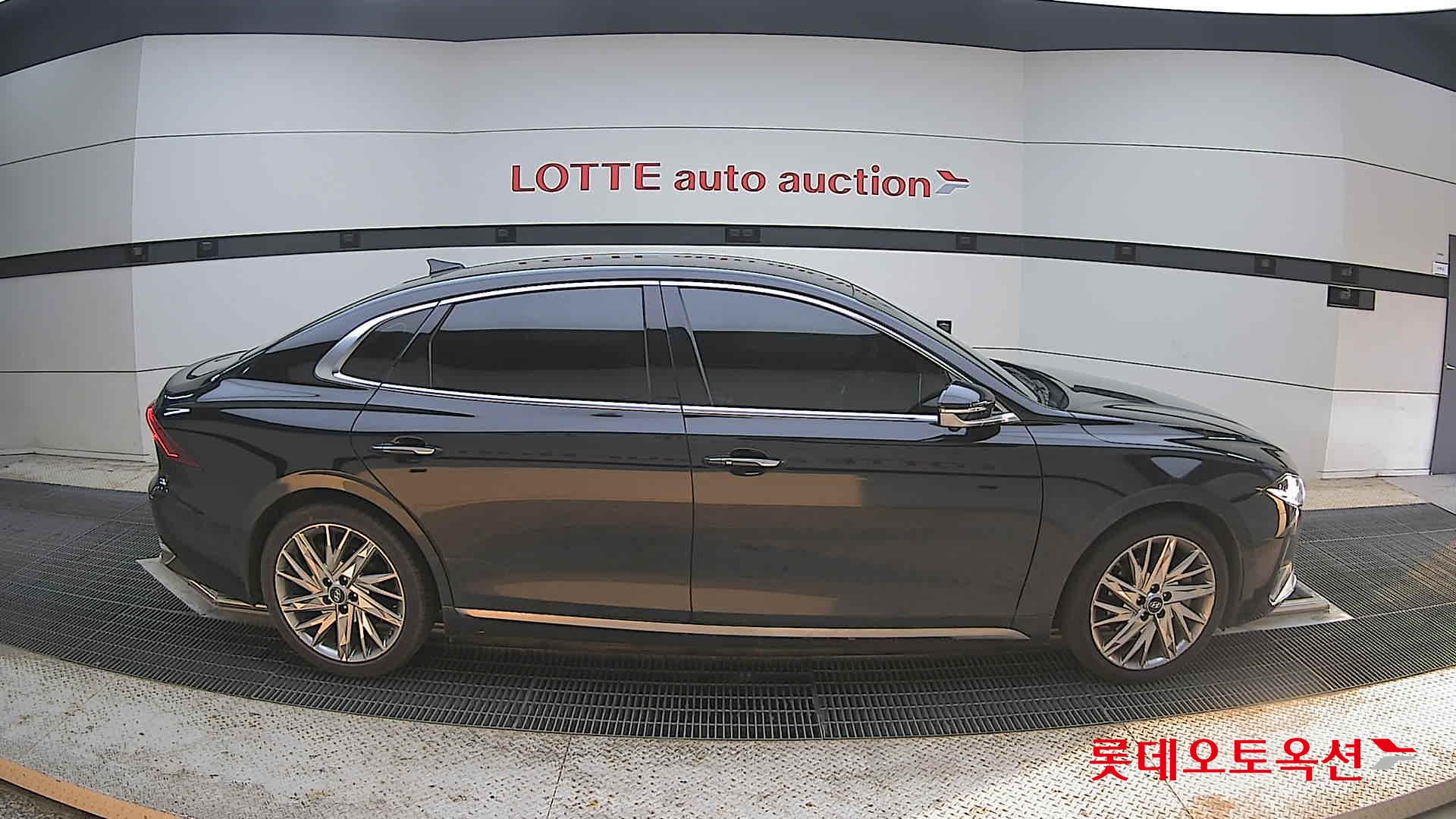 Hyundai Grandeur - 21