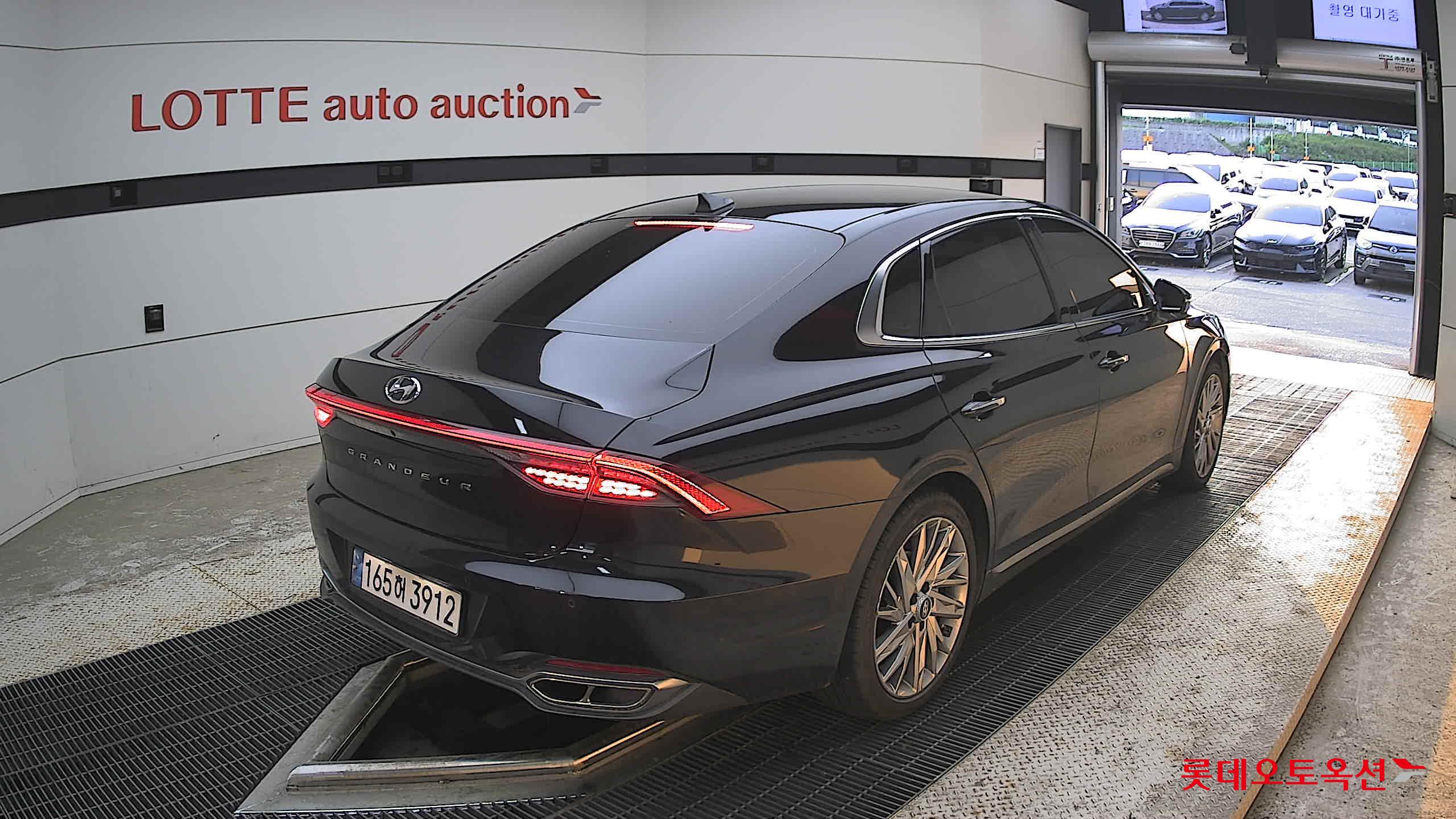 Hyundai Grandeur - 5