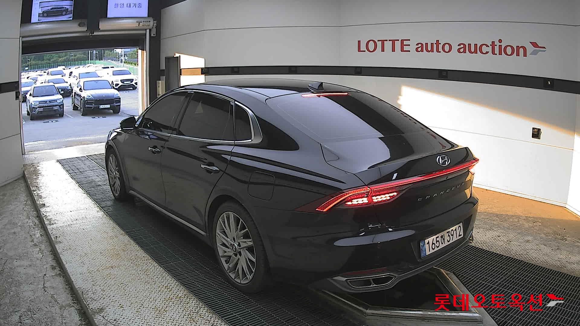 Hyundai Grandeur - 4