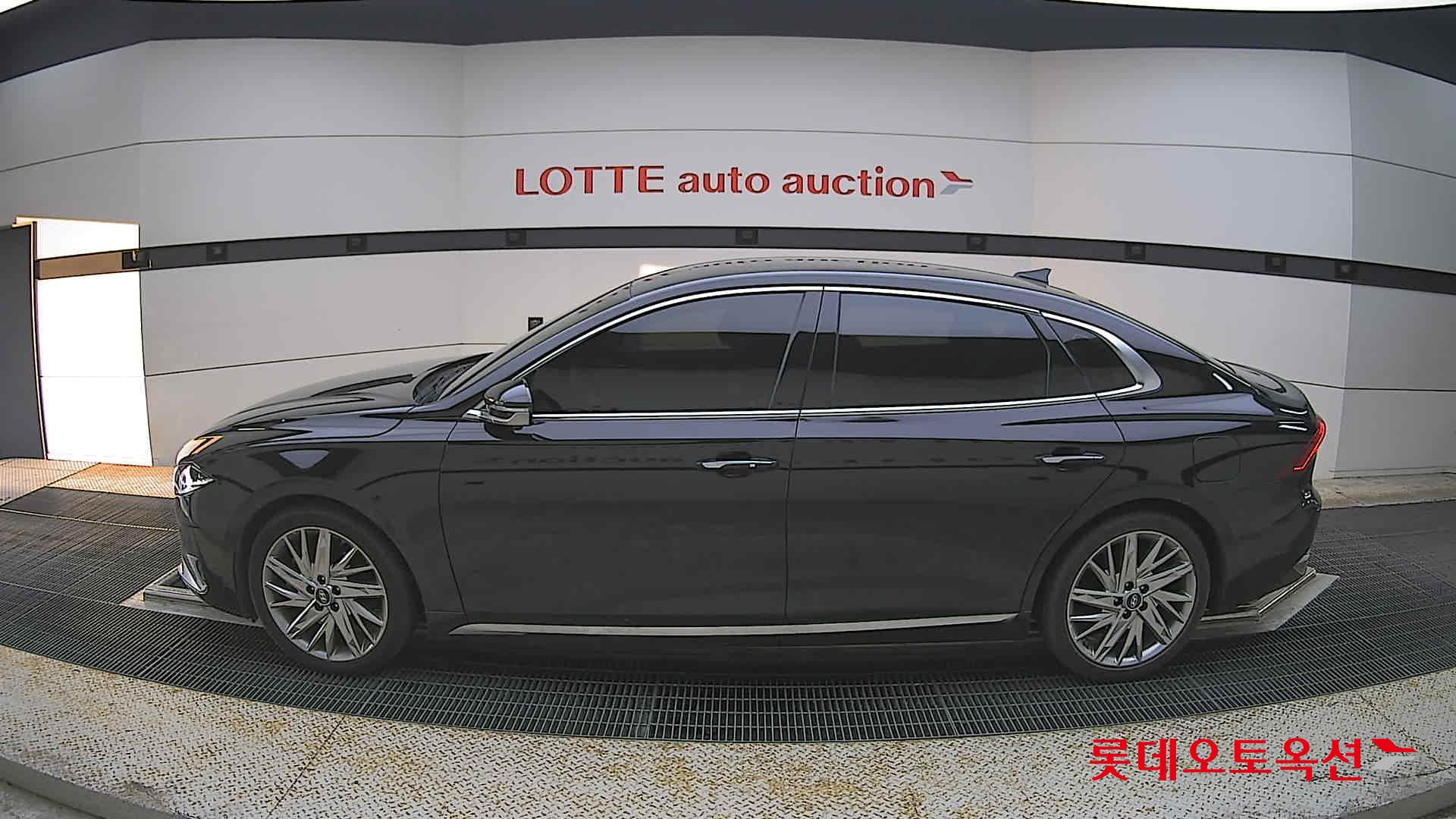 Hyundai Grandeur - 13