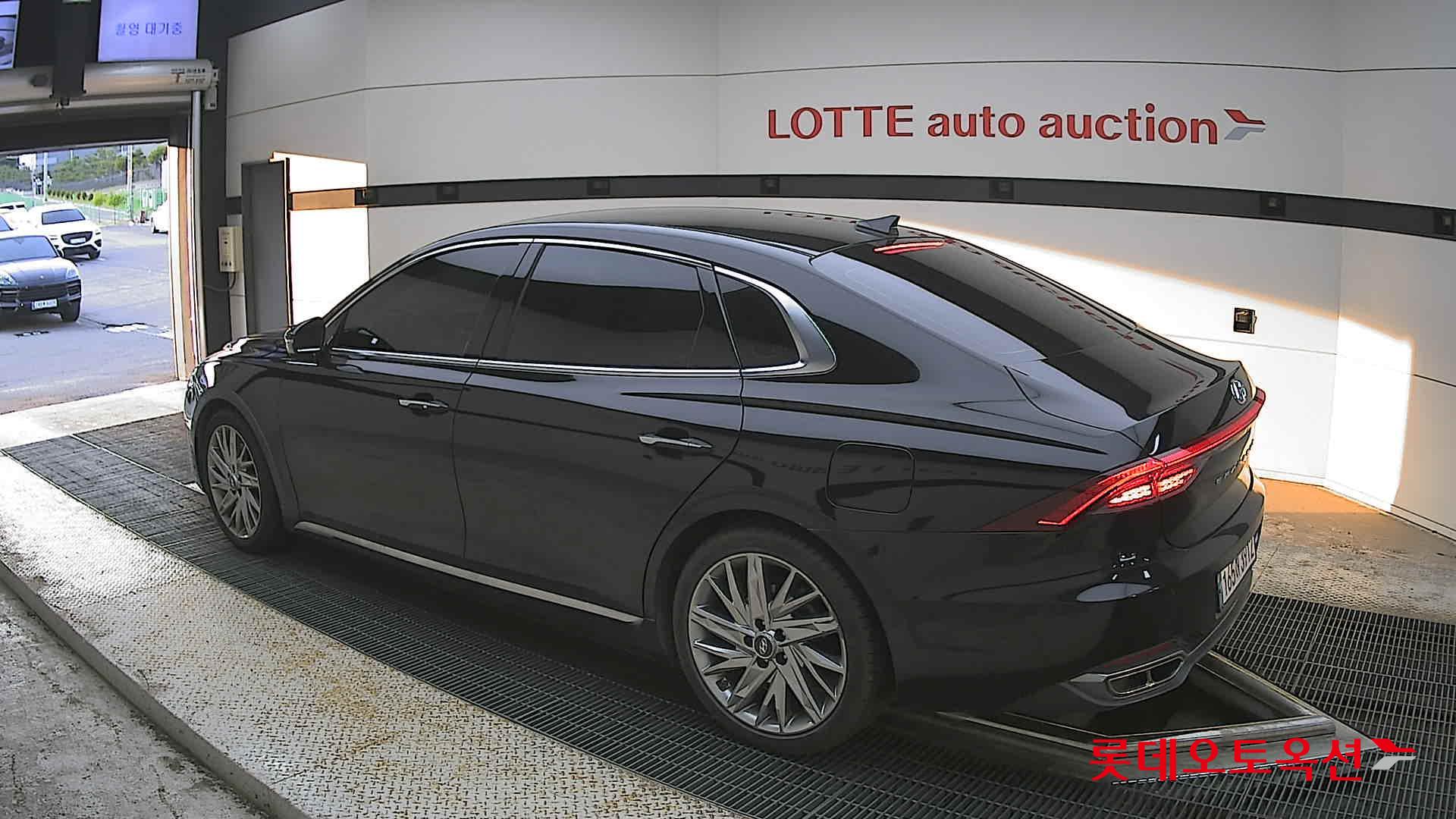 Hyundai Grandeur - 15