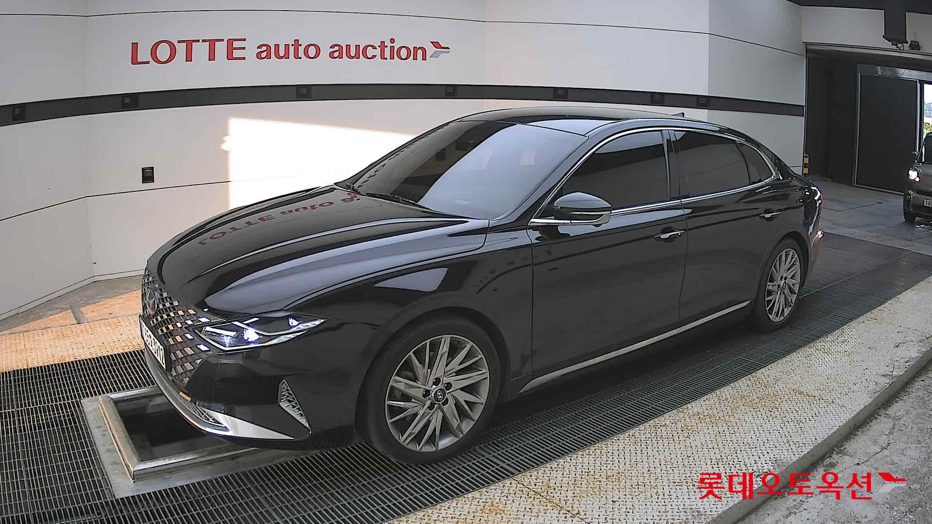 Hyundai Grandeur - 11