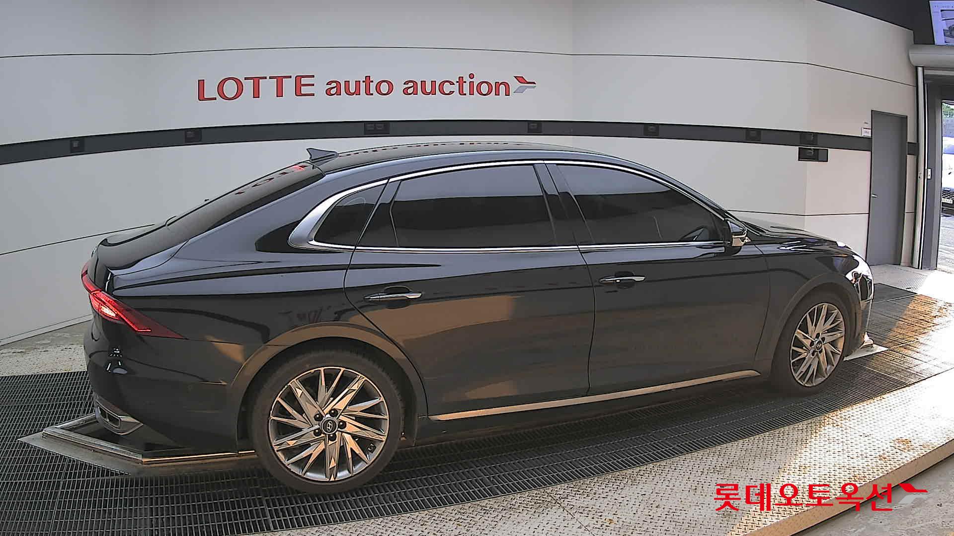 Hyundai Grandeur - 20