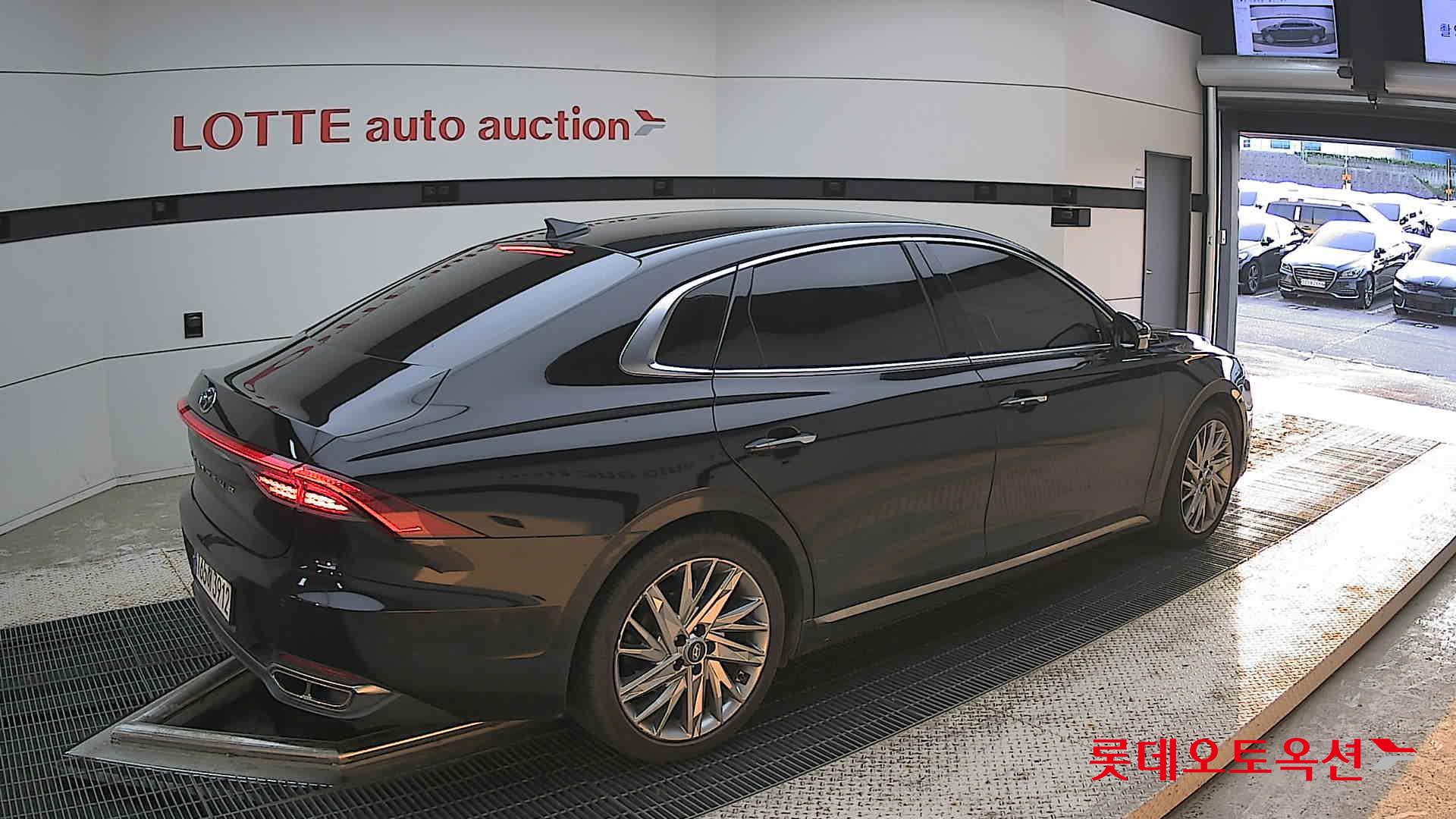 Hyundai Grandeur - 19