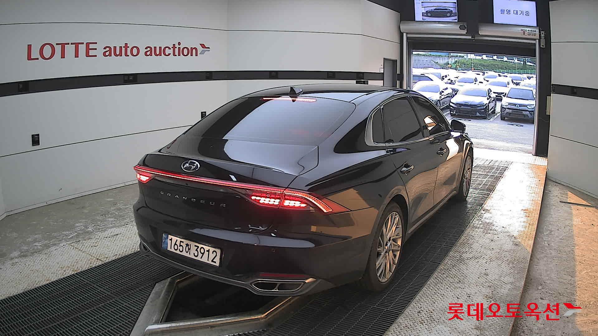 Hyundai Grandeur - 18