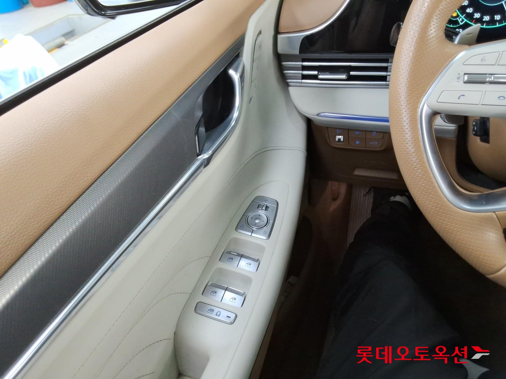 Hyundai Grandeur - 29