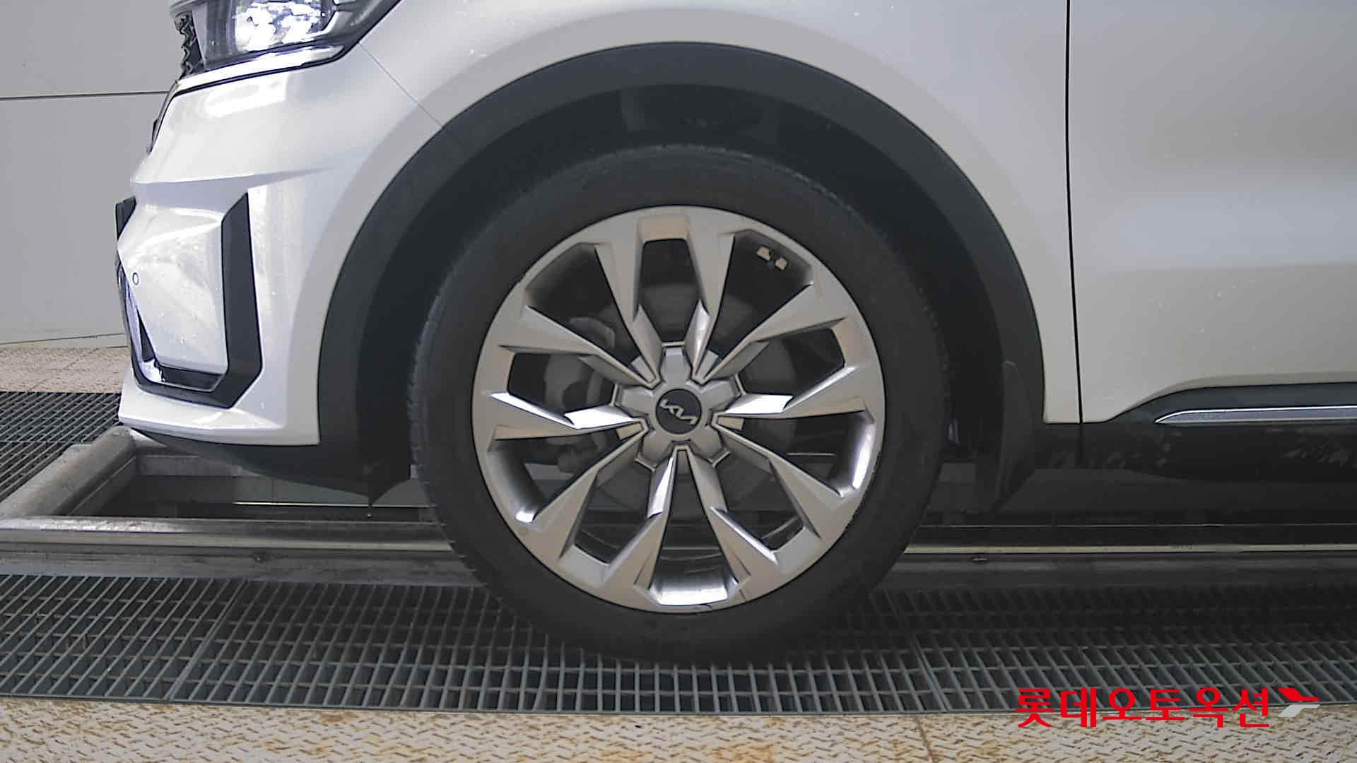 Kia Sorento - 25