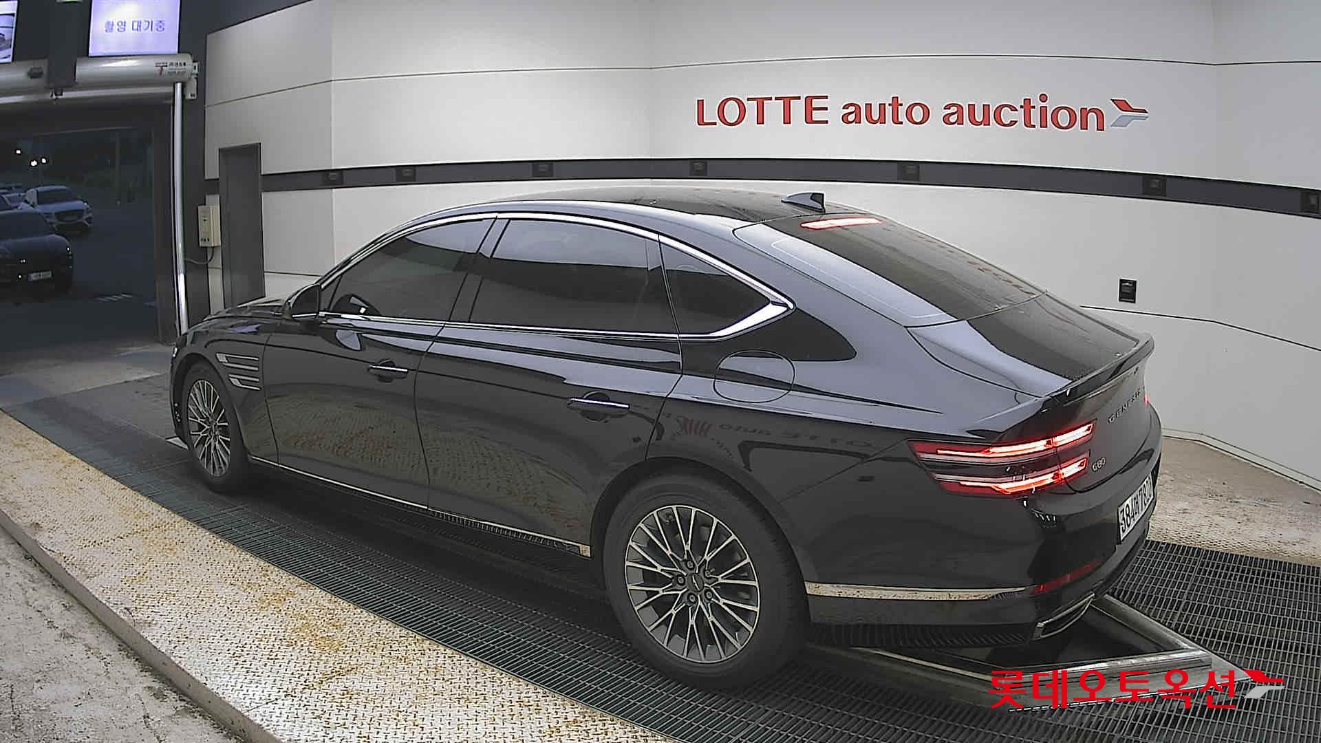 Genesis G80 - 15