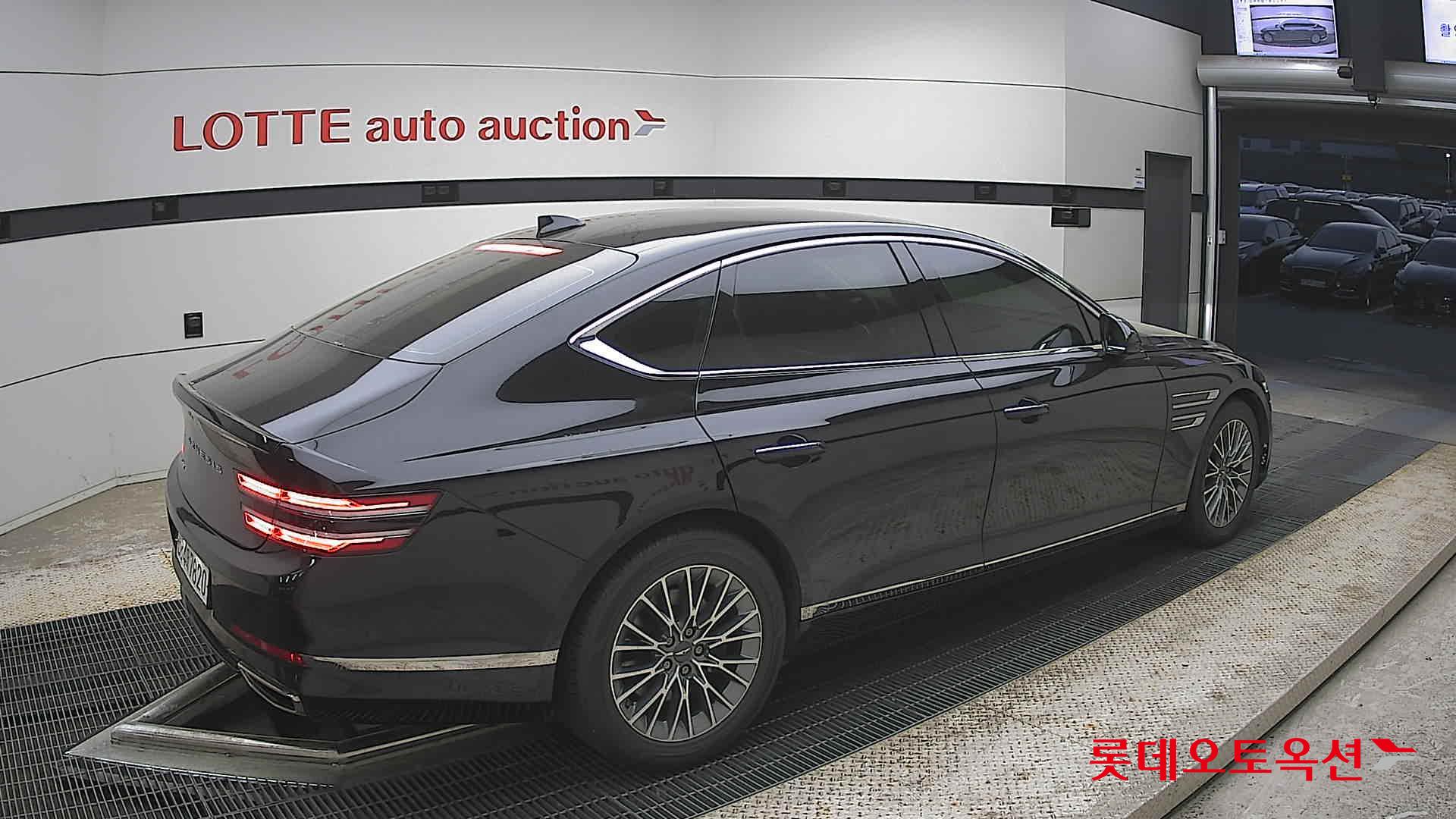 Genesis G80 - 19