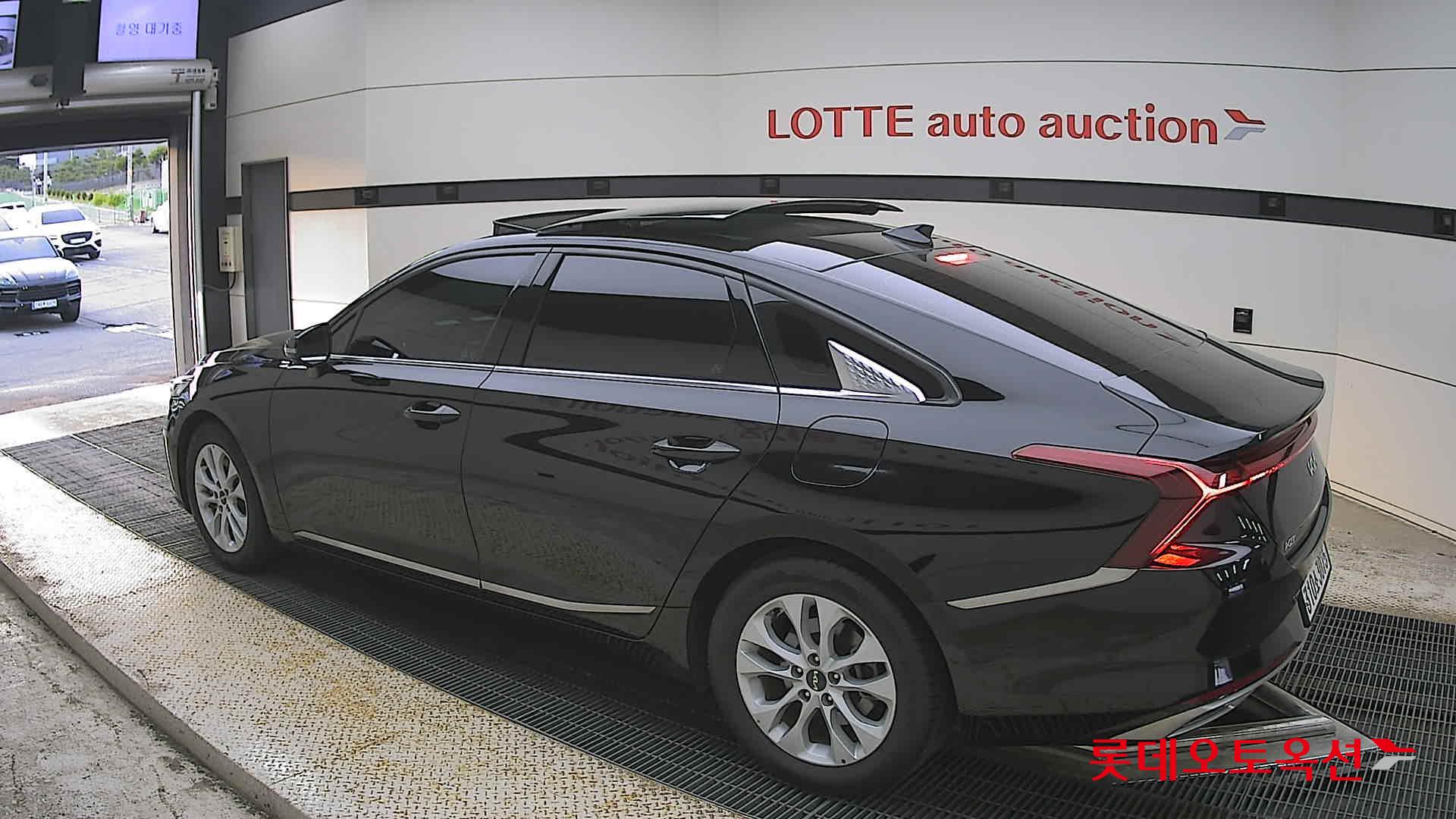 Kia K8 - 15