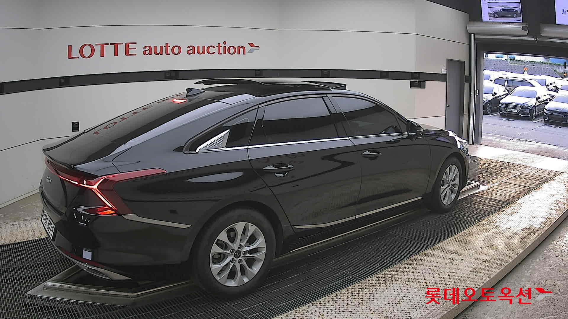 Kia K8 - 19