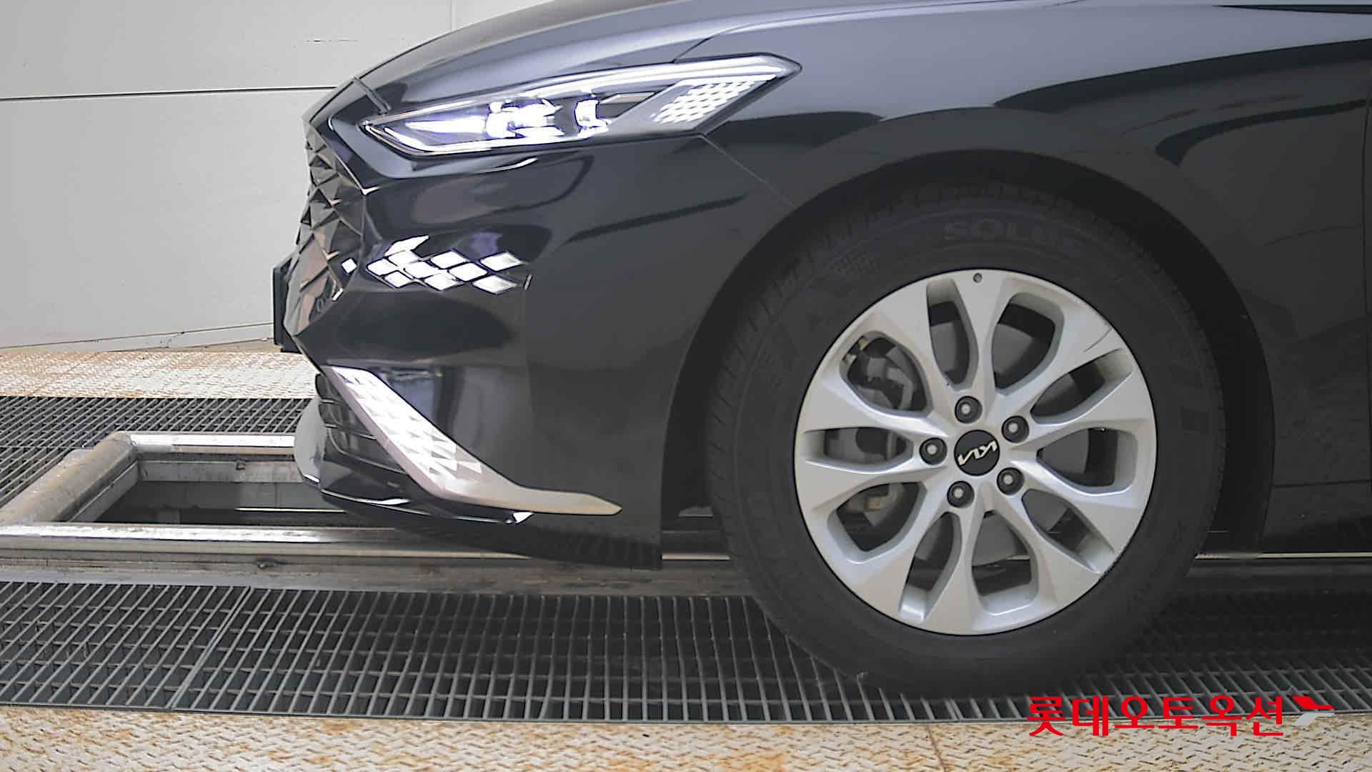 Kia K8 - 25