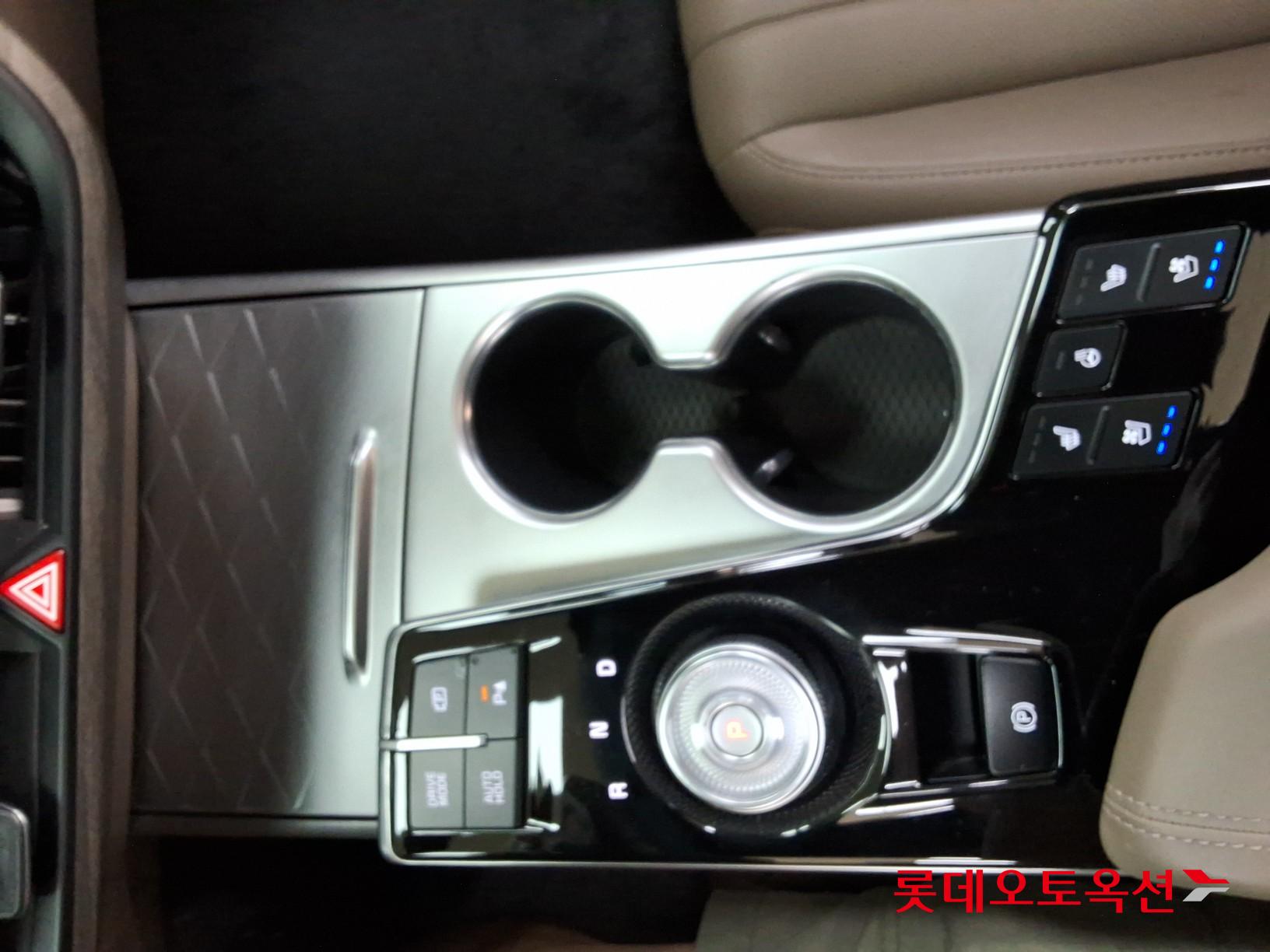 Kia K8 - 32