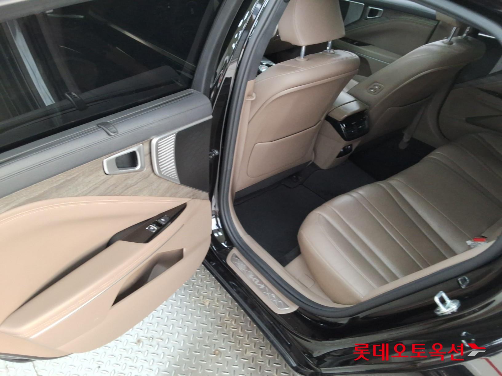 Kia K8 - 37