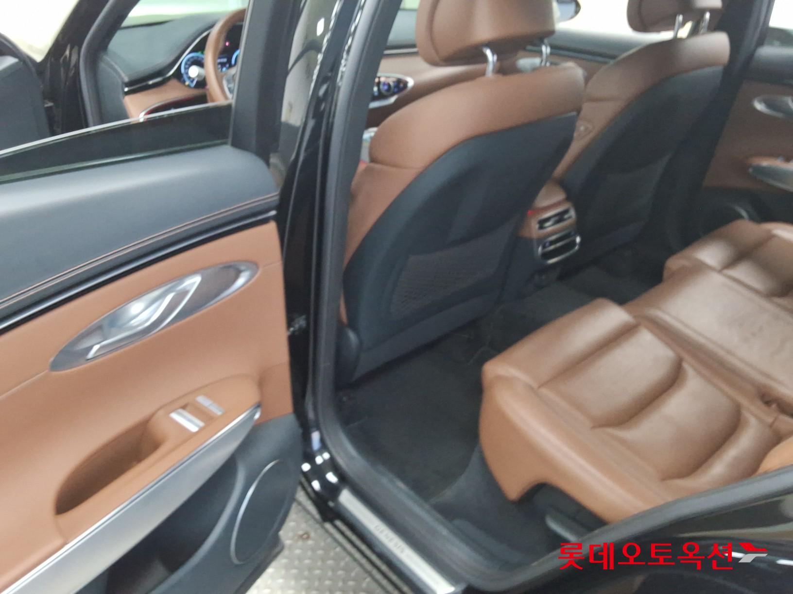Genesis GV70 - 38