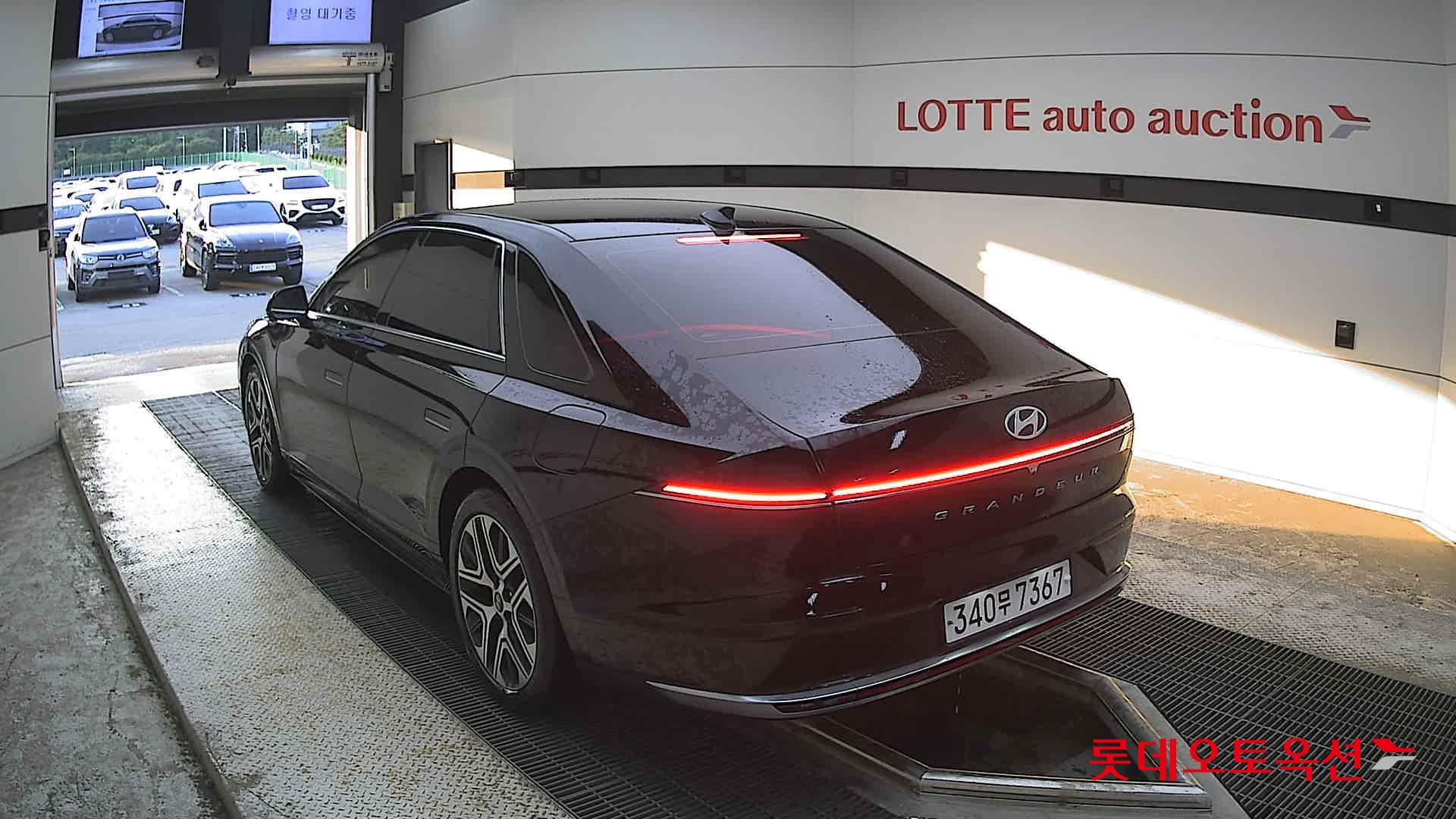 Hyundai Grandeur - 4