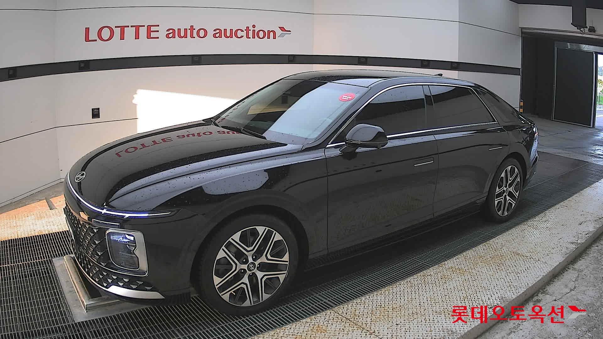 Hyundai Grandeur - 11