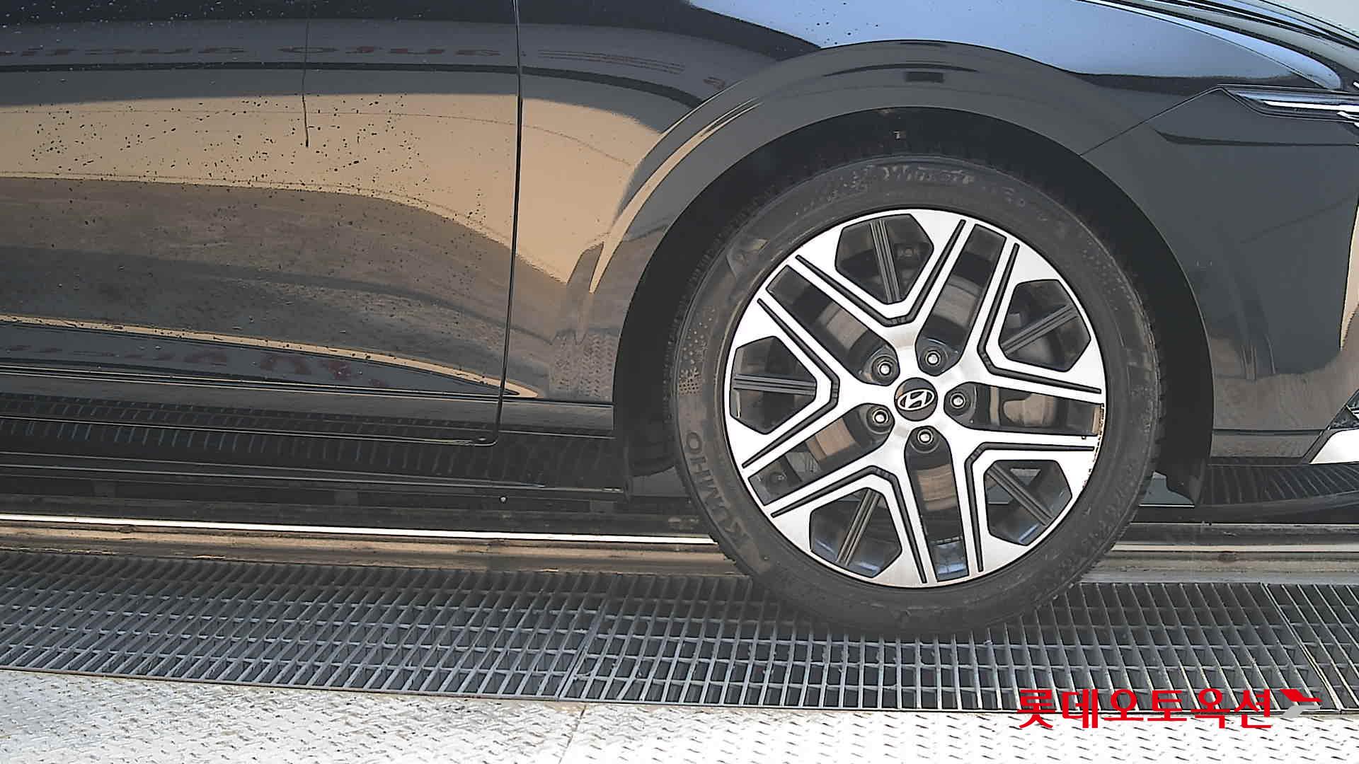 Hyundai Grandeur - 27