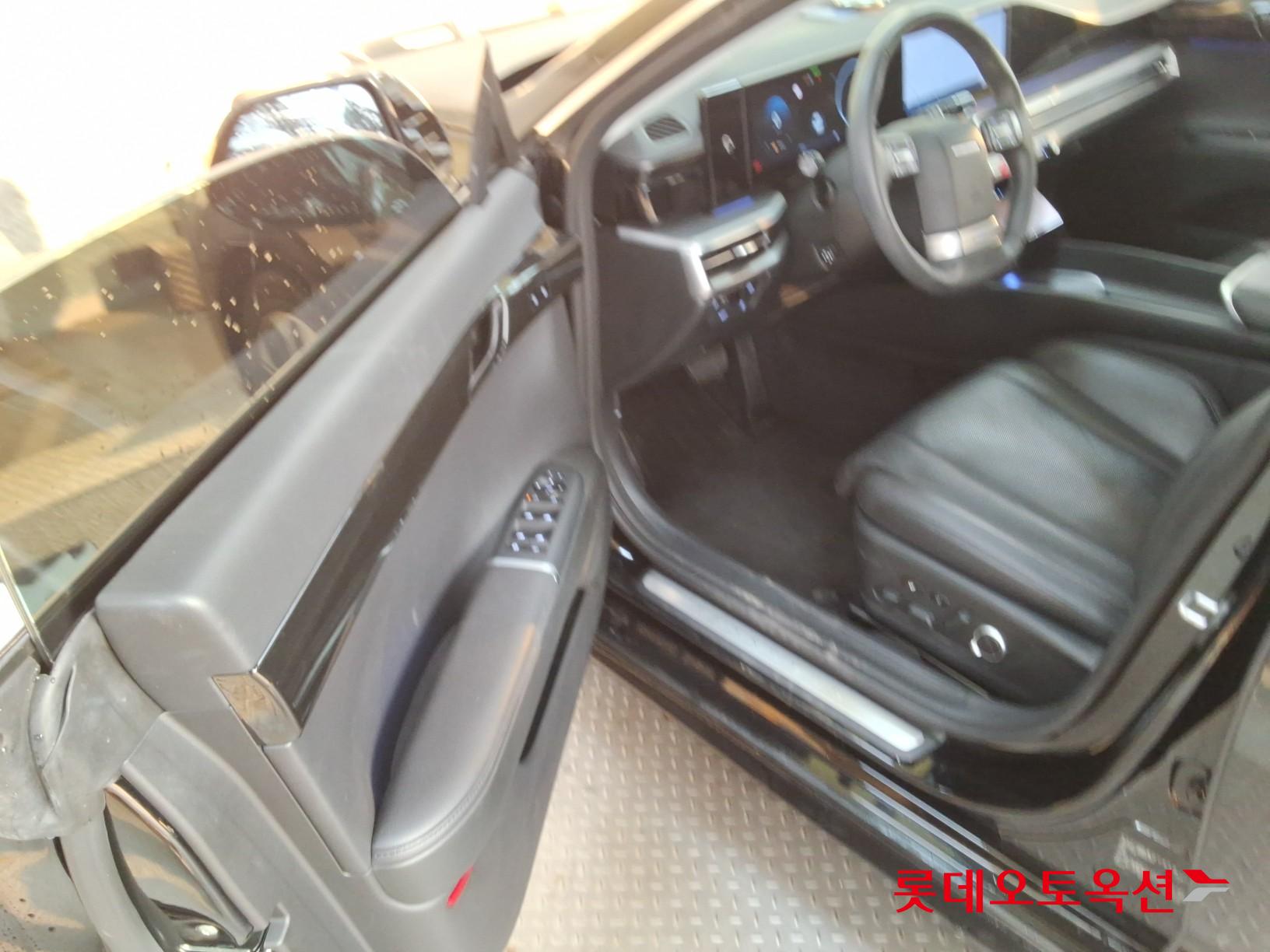 Hyundai Grandeur - 37