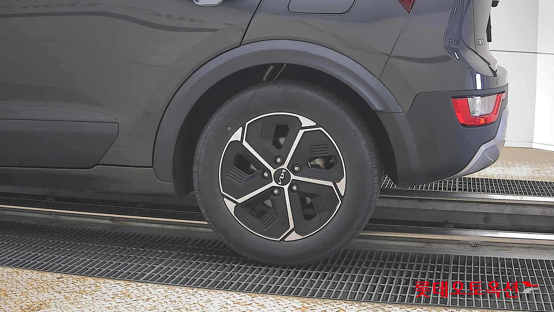 Kia Niro - 26
