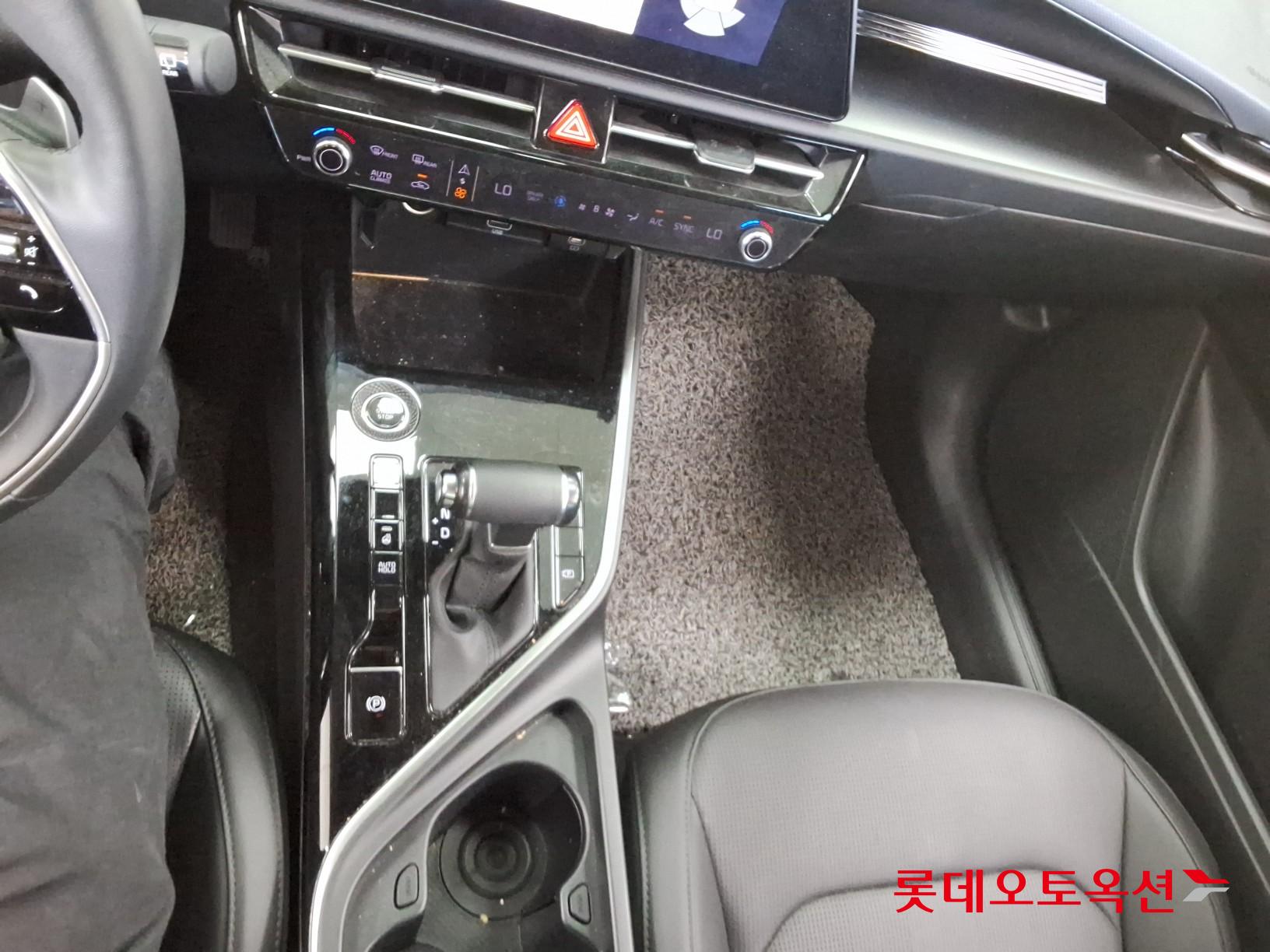 Kia Niro - 35