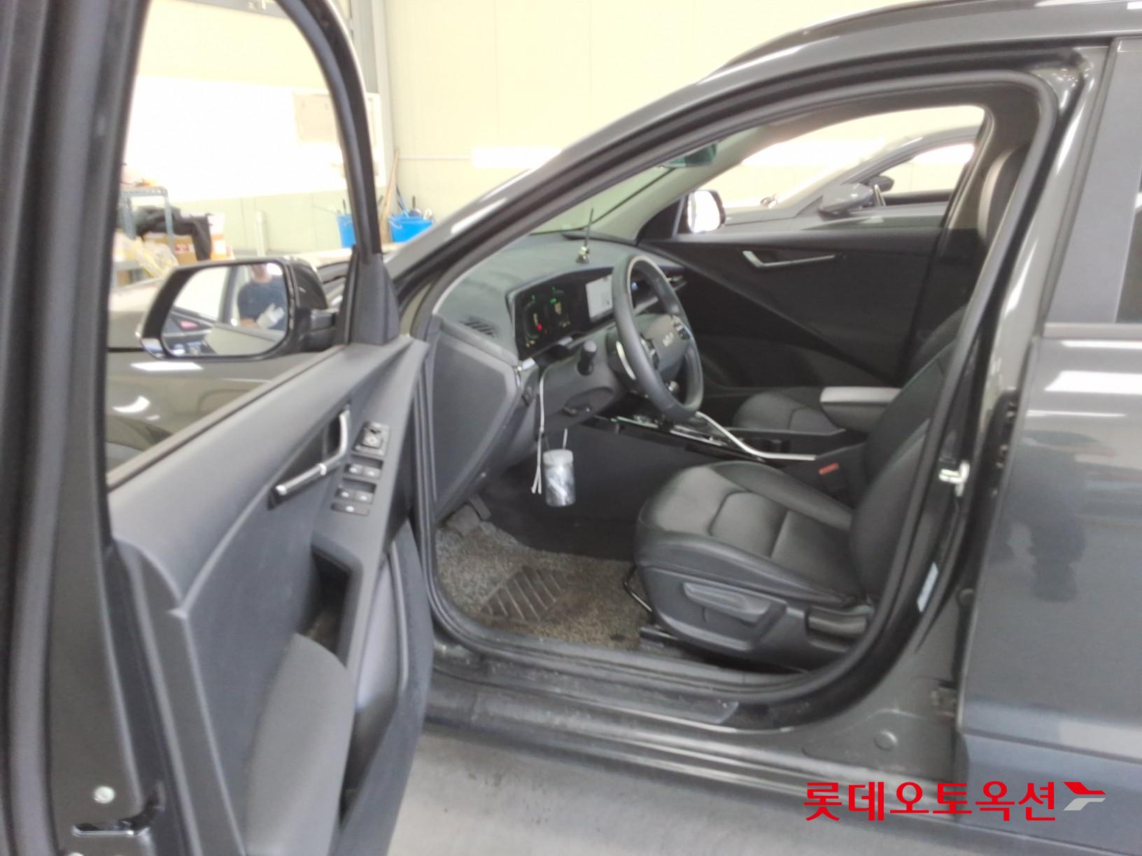 Kia Niro - 37