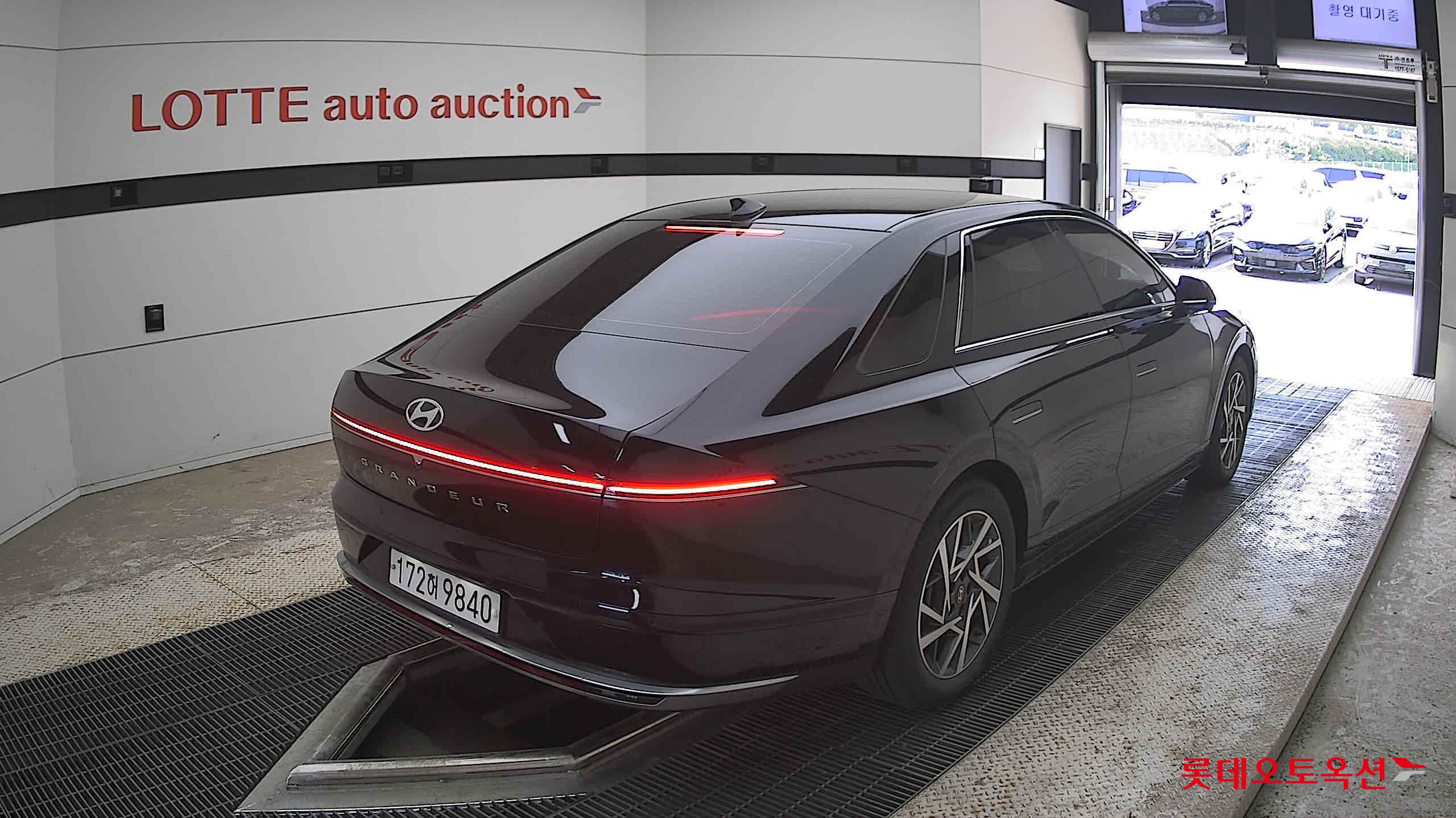 Hyundai Grandeur - 5