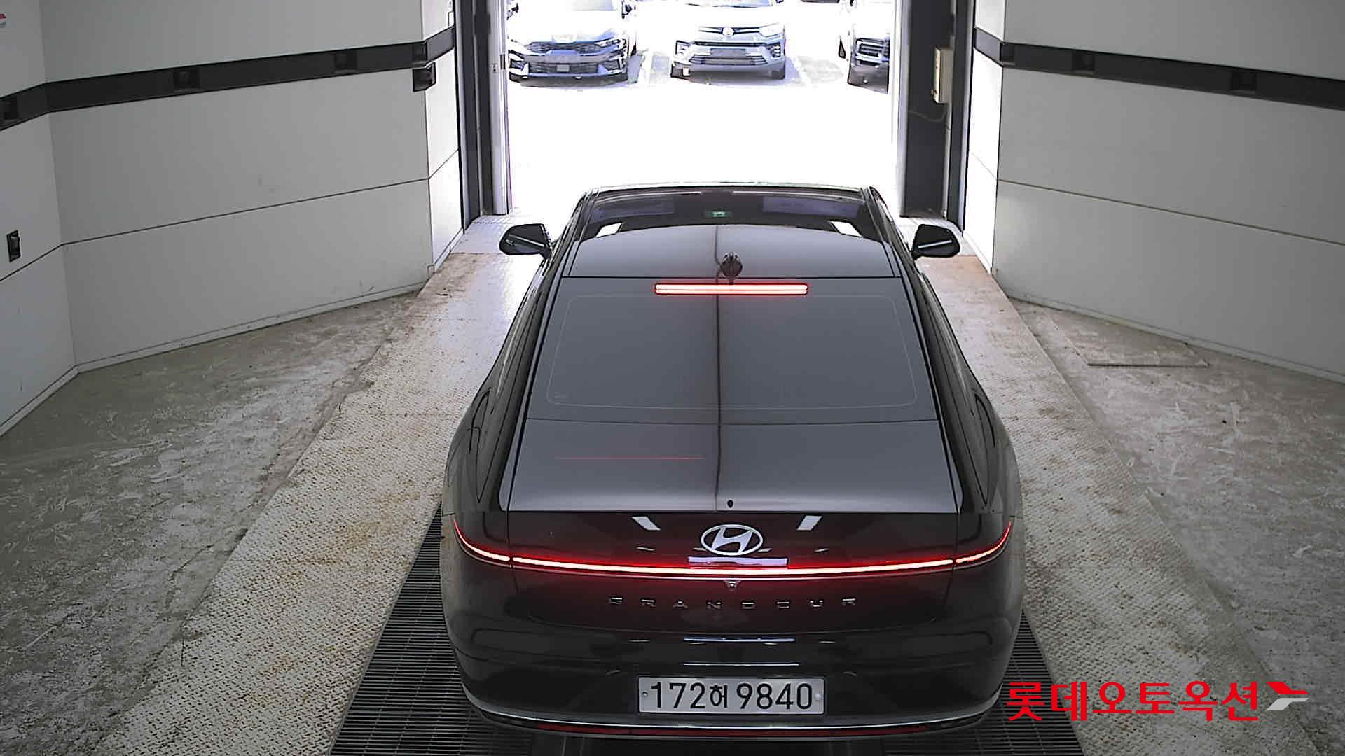 Hyundai Grandeur - 17